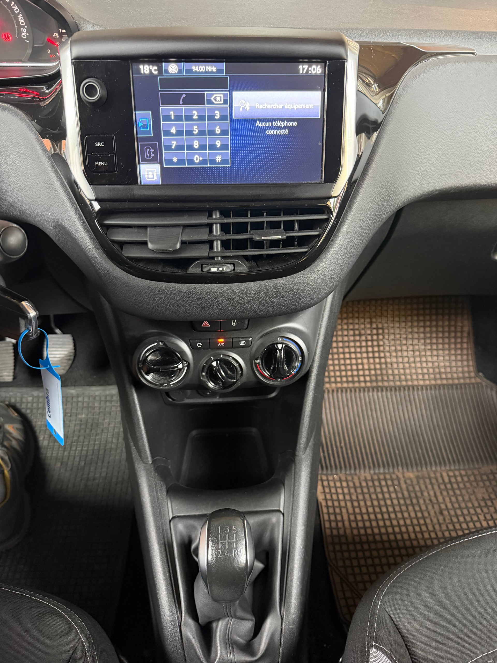 PEUGEOT 208 1.2 VTI Active-image-7