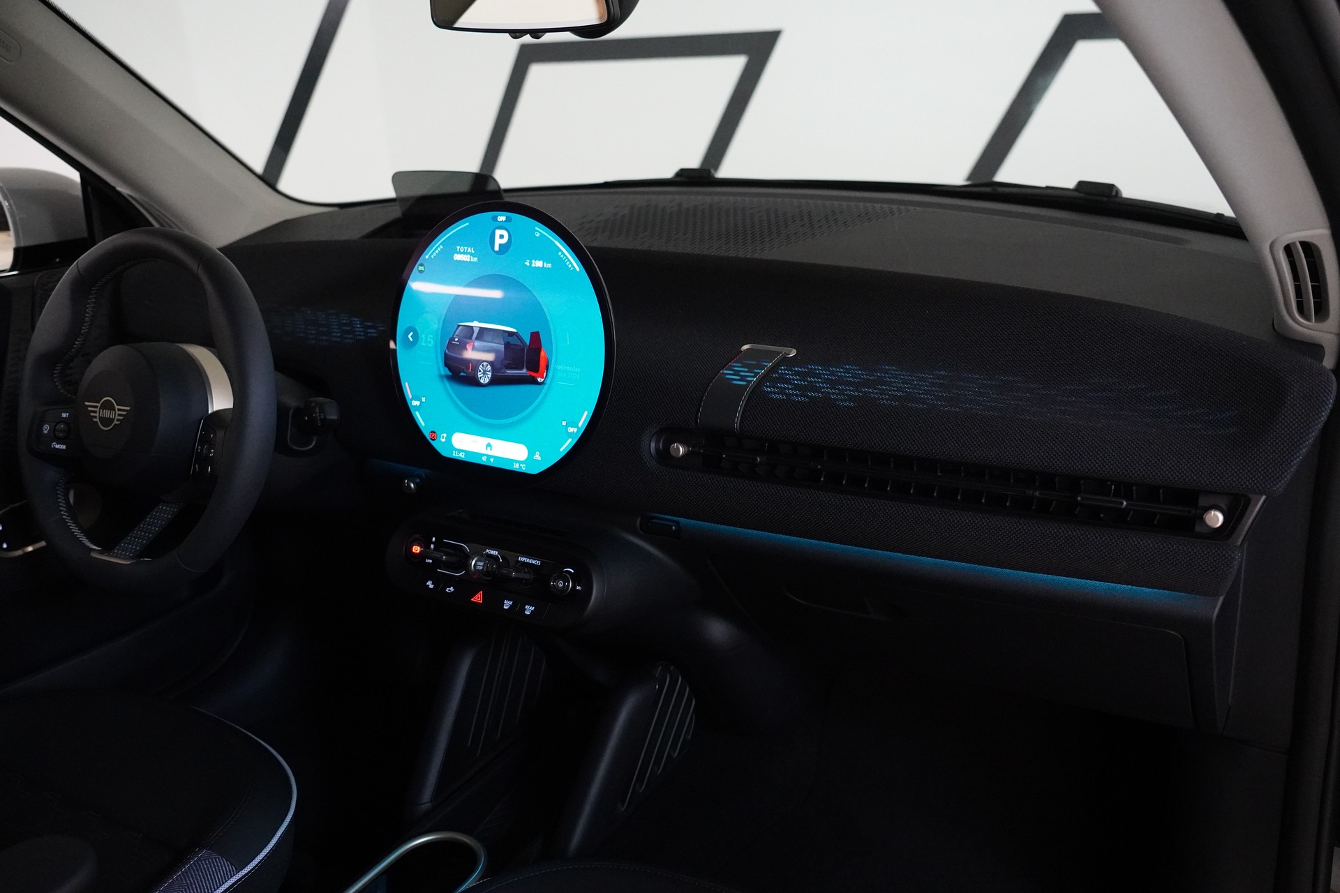 MINI Cooper SE-image-18