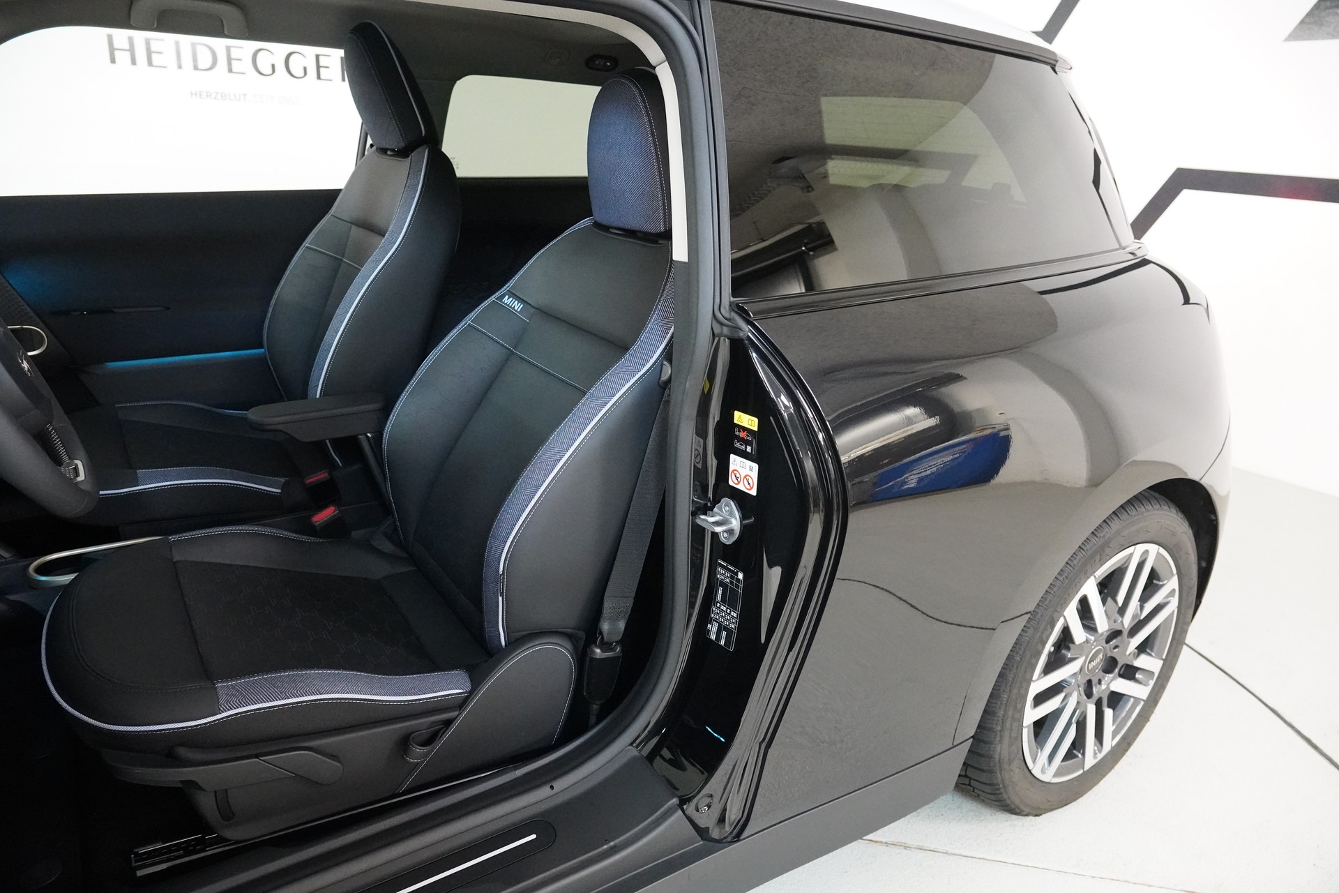 MINI Cooper SE-image-12