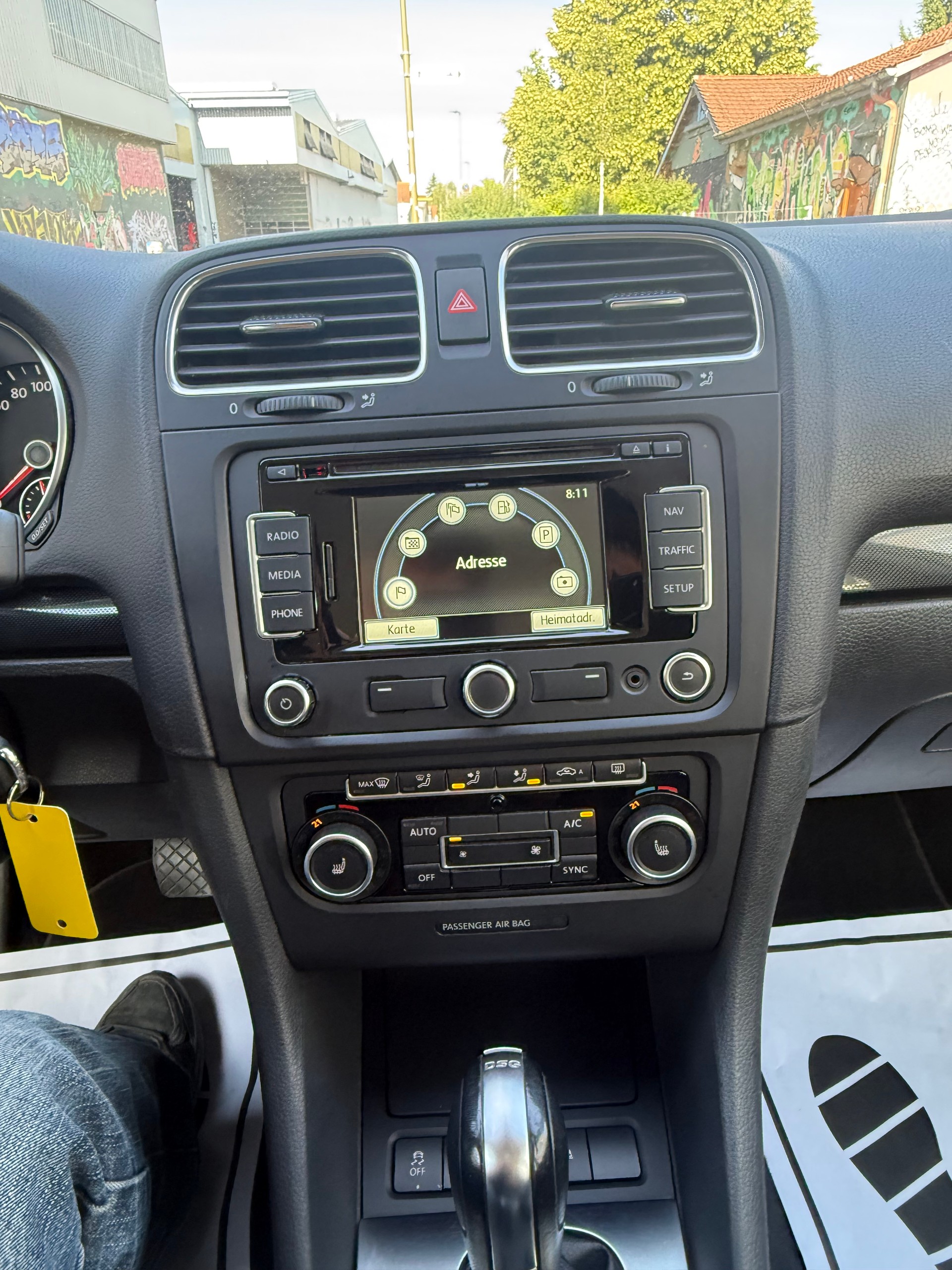 VW Golf Variant 2.0 TDI Team DSG-image-9