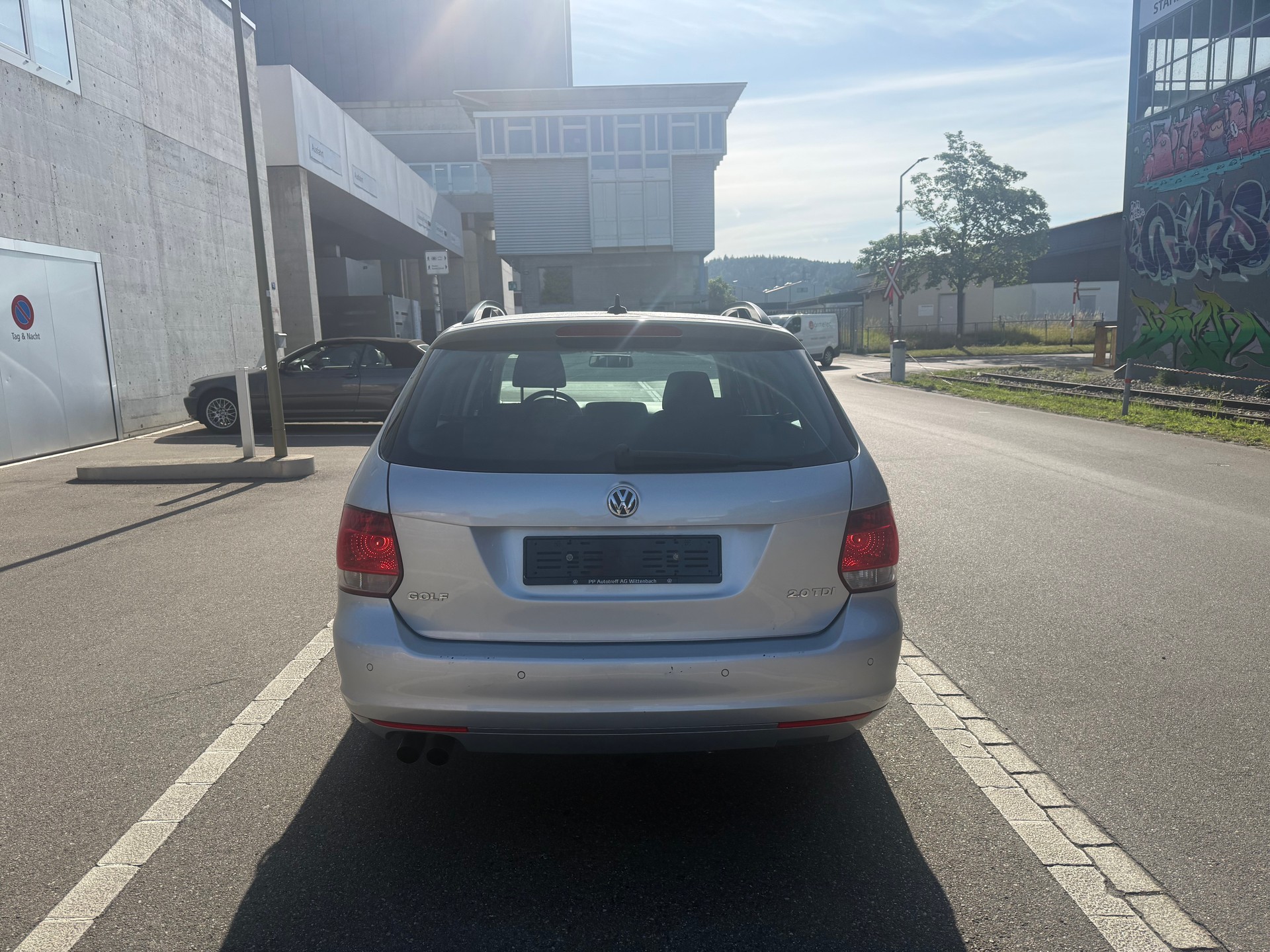 VW Golf Variant 2.0 TDI Team DSG-image-4