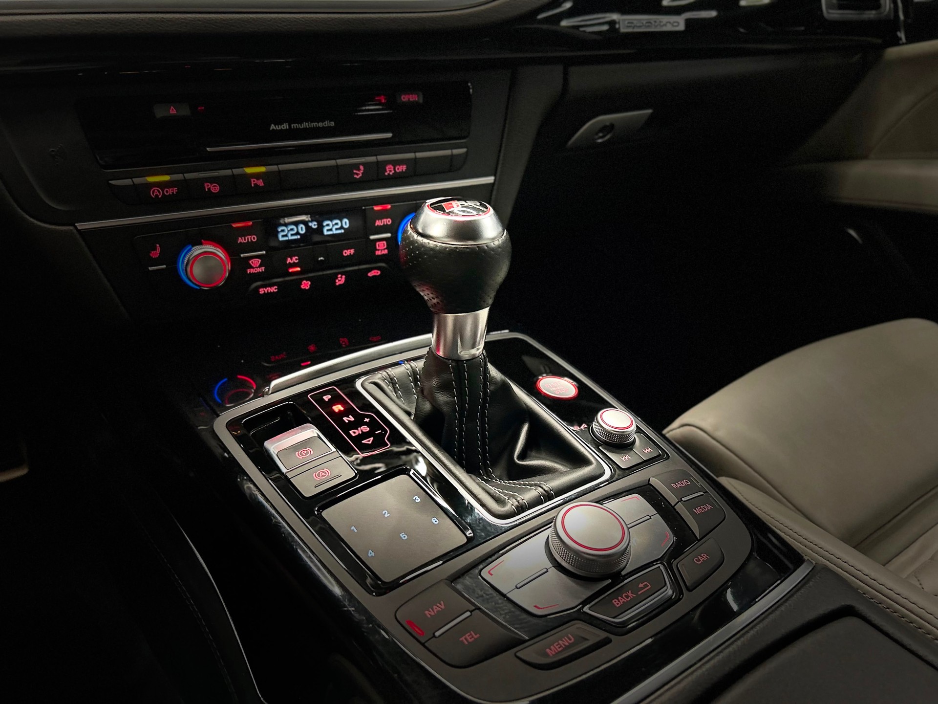 AUDI RS7 Sportback 4.0 TFSI V8 performance quattro-image-17
