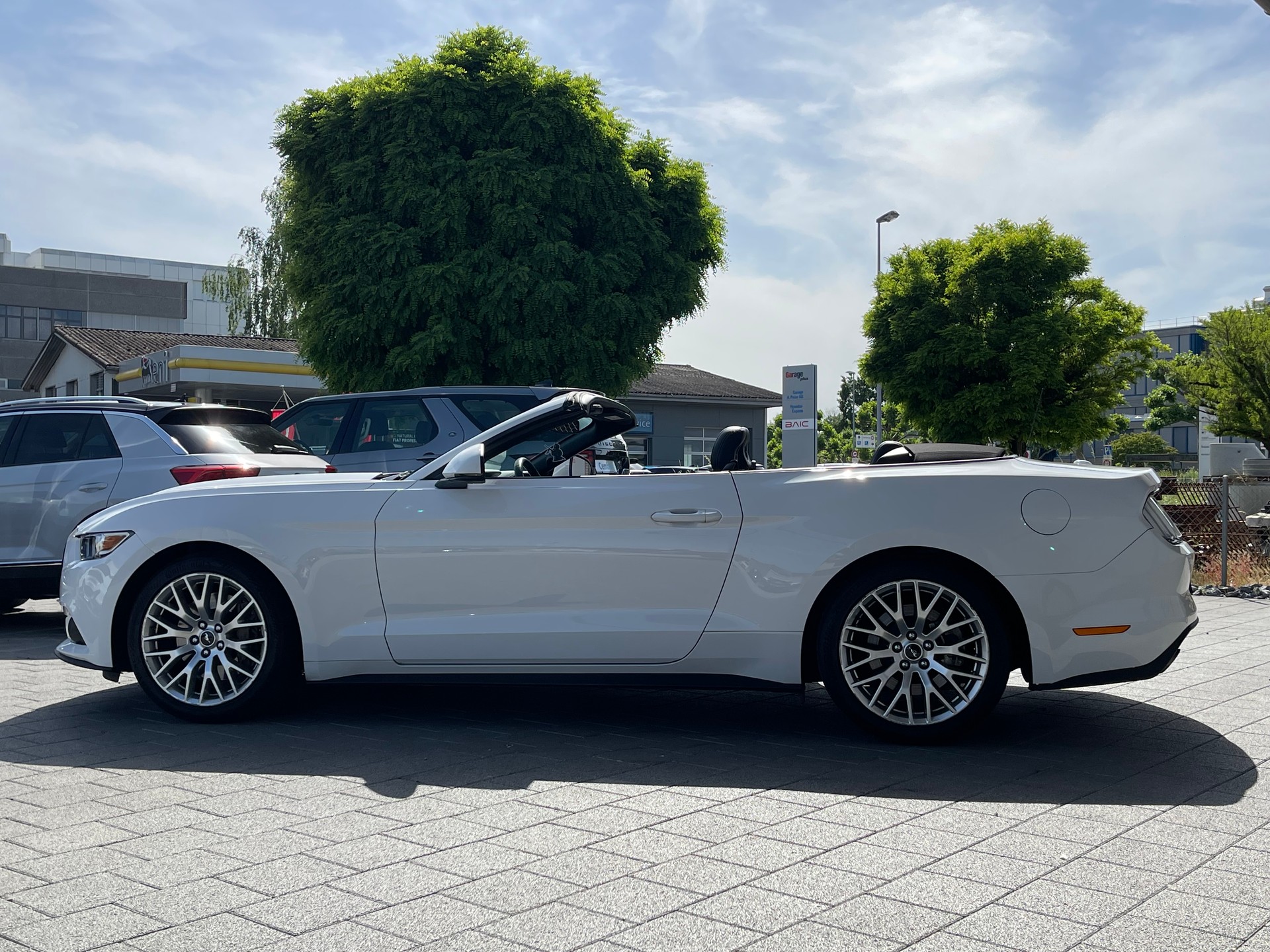 FORD Mustang Convertible 2.3 Automat-image-8