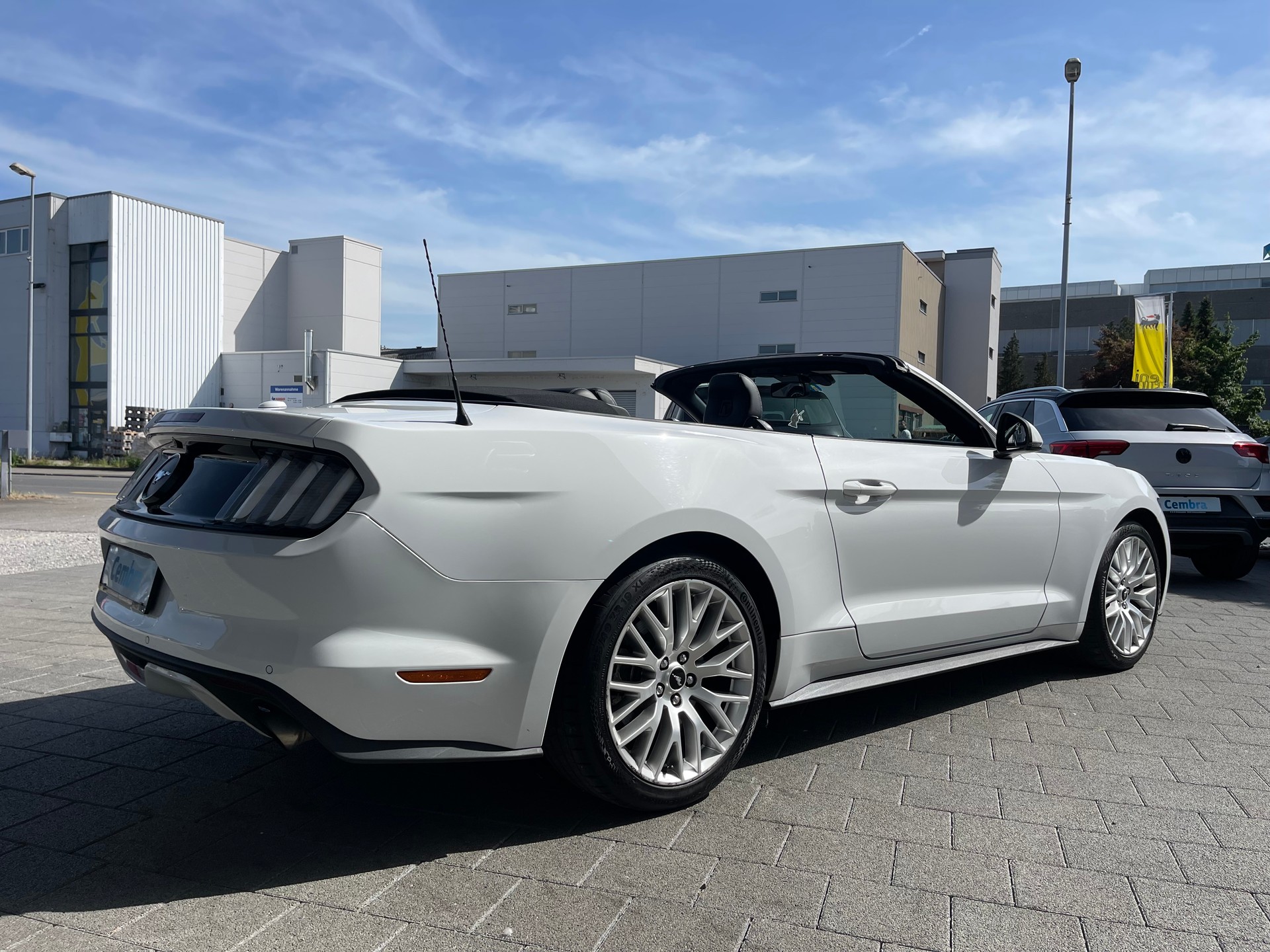 FORD Mustang Convertible 2.3 Automat-image-6