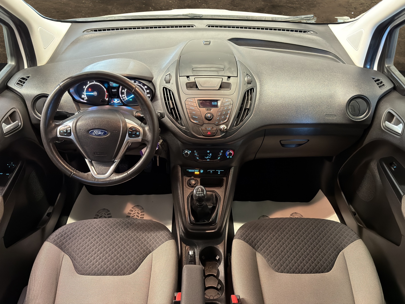 FORD Tourneo Courier 1.0 SCTi Trend-image-3