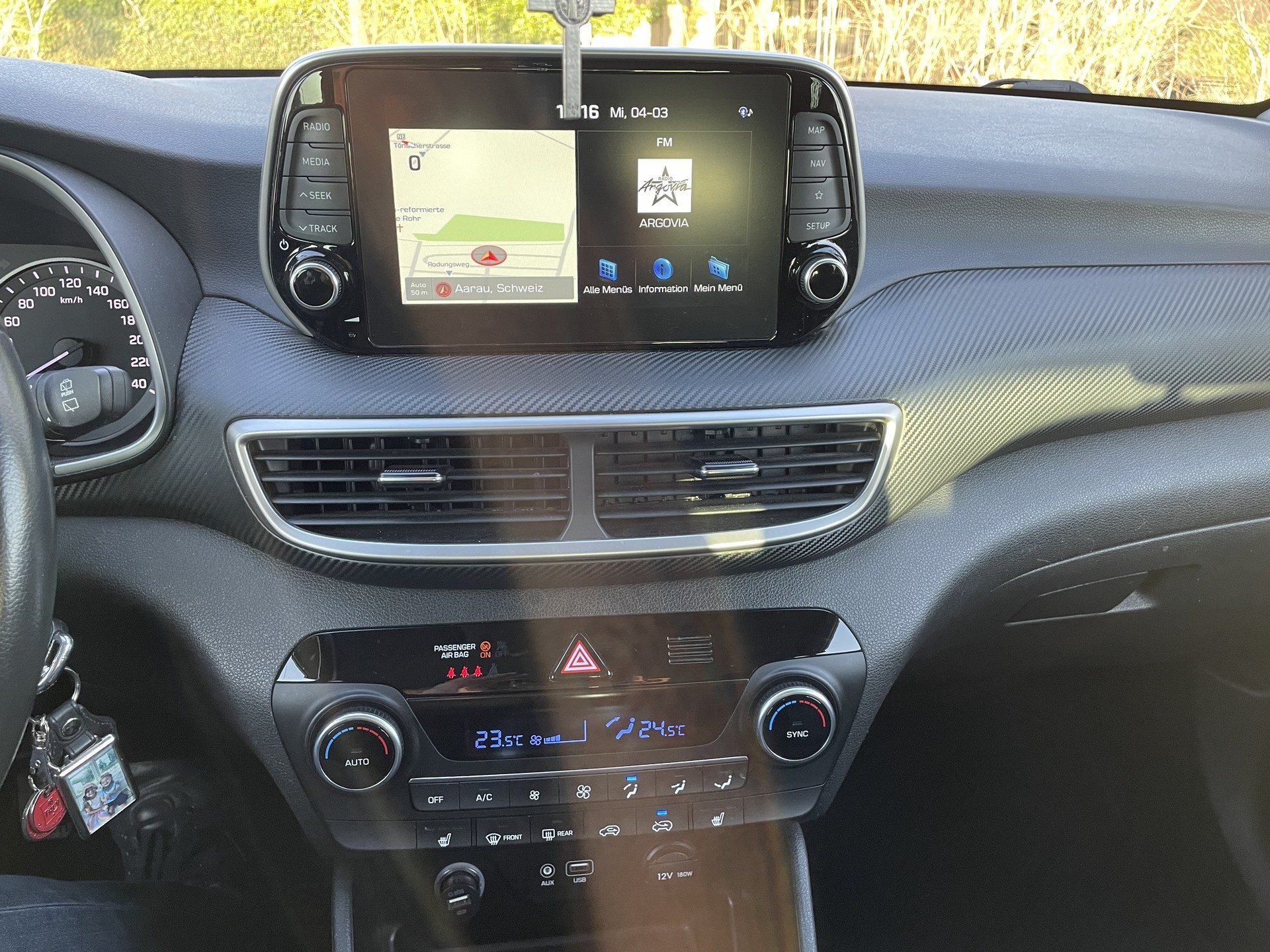 HYUNDAI TUCSON-image-4
