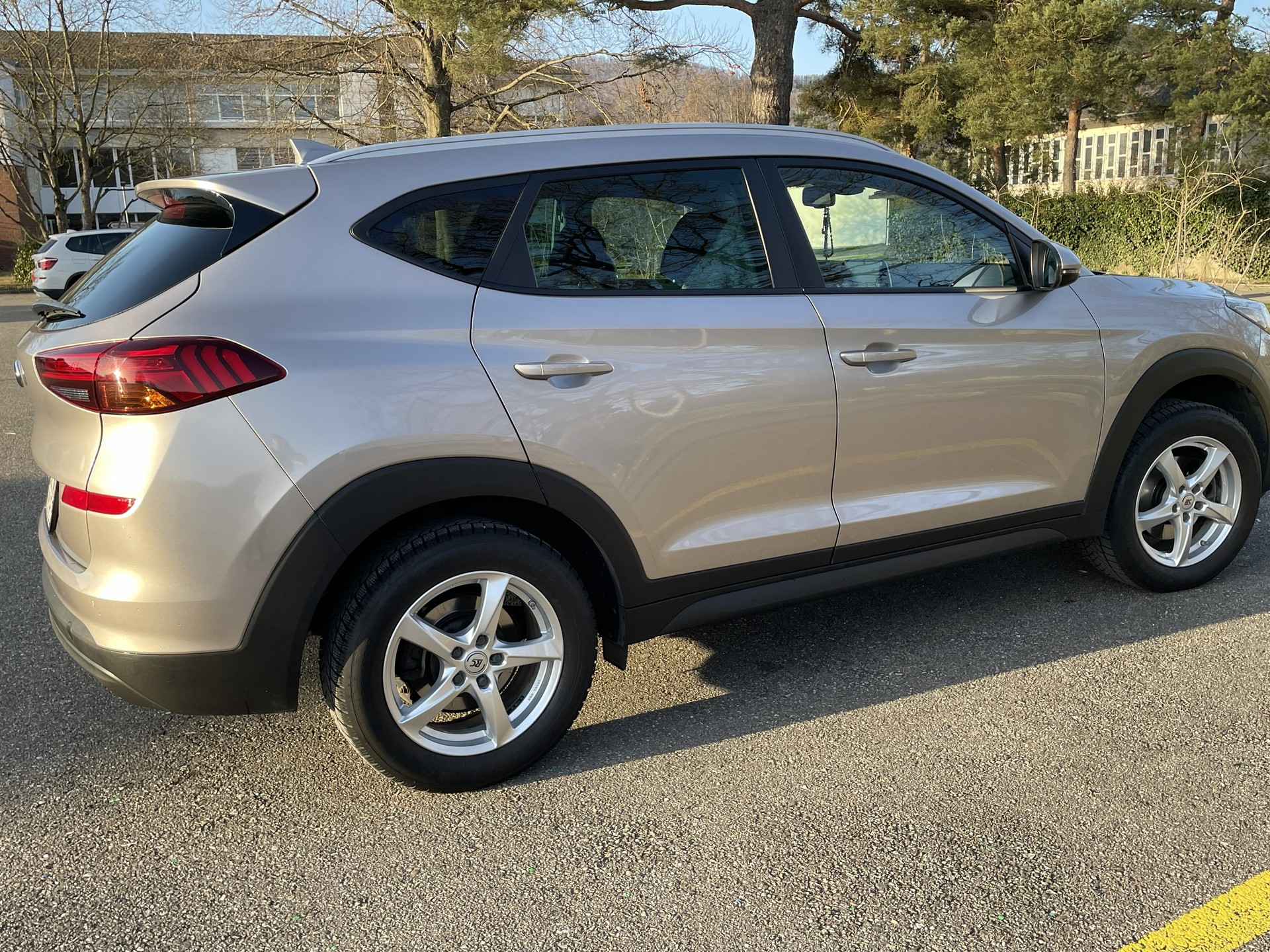 HYUNDAI TUCSON-image-1