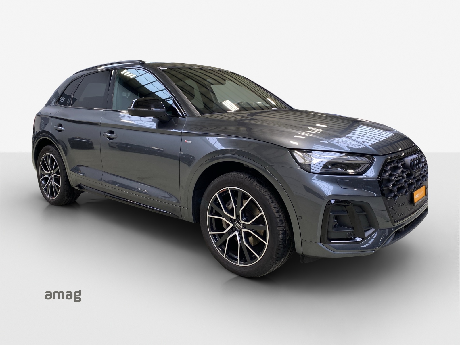 AUDI Q5 40 TDI Black Edition quattro S-tronic-image-5