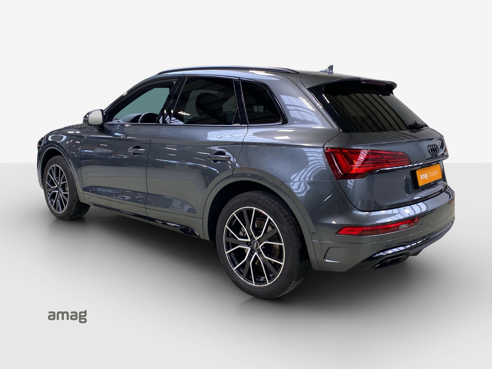 AUDI Q5 40 TDI Black Edition quattro S-tronic-showroom-element-2