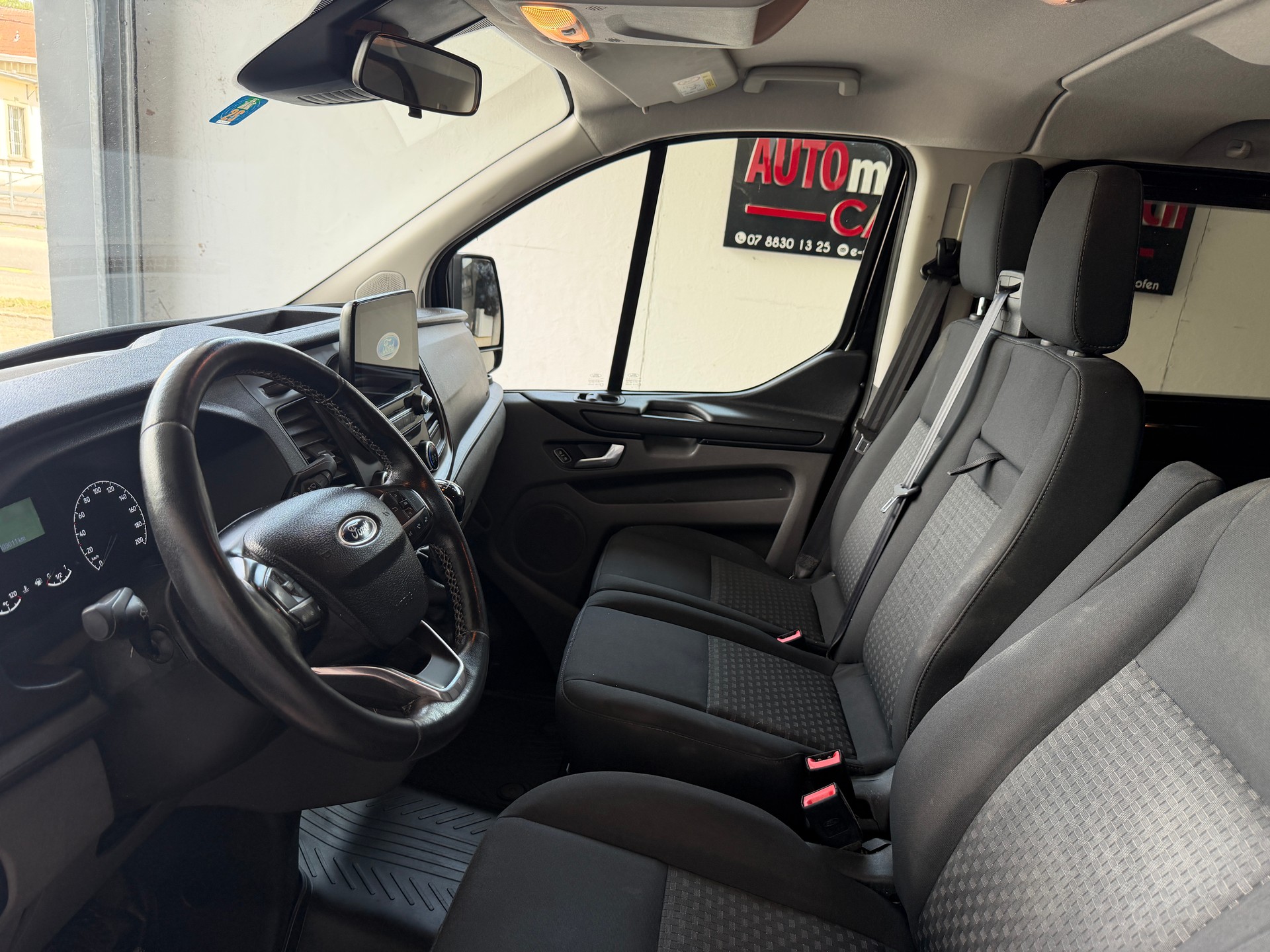 FORD Transit Custom 320 L1H1 Ambiente-image-4