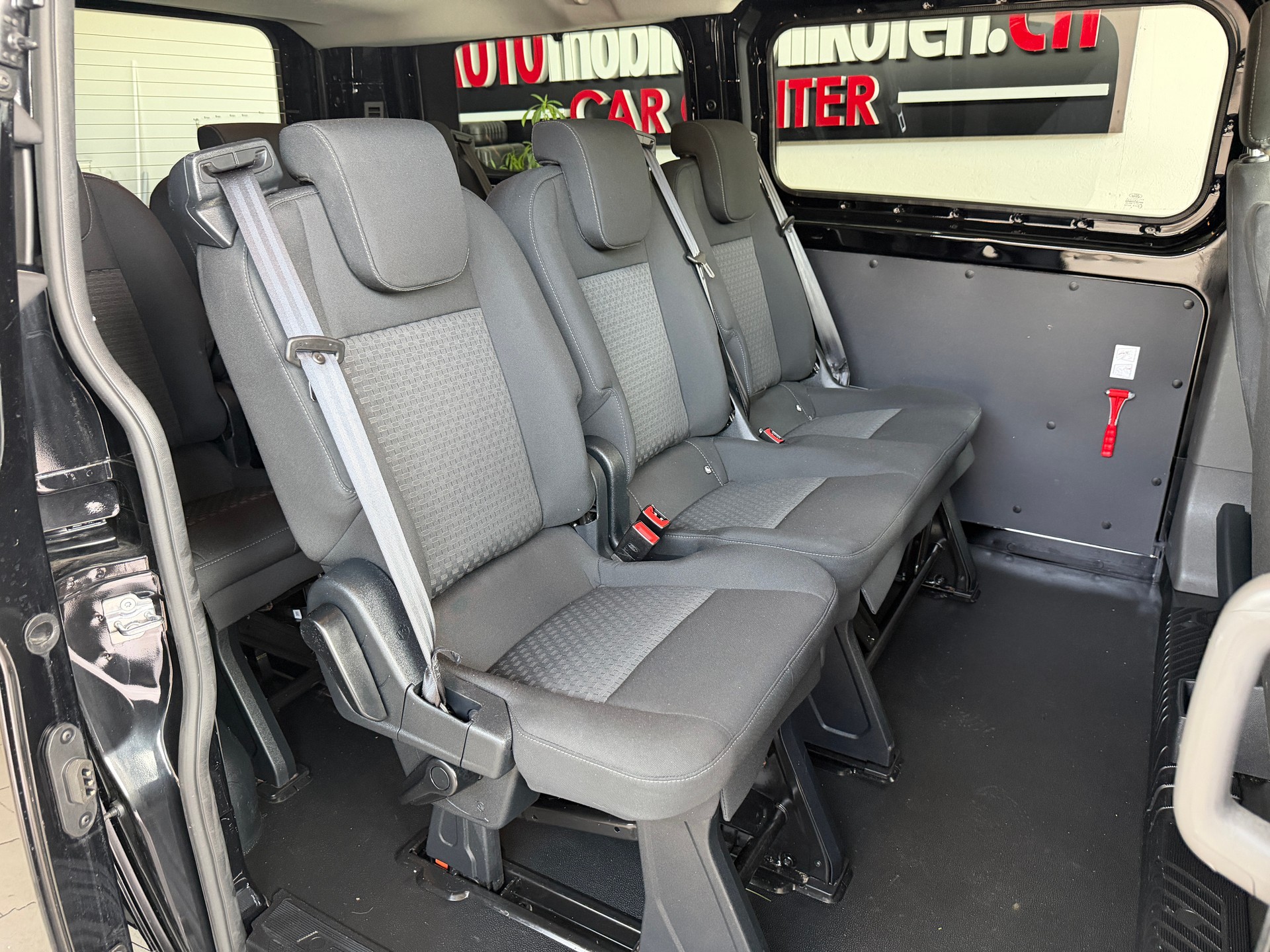 FORD Transit Custom 320 L1H1 Ambiente-image-5