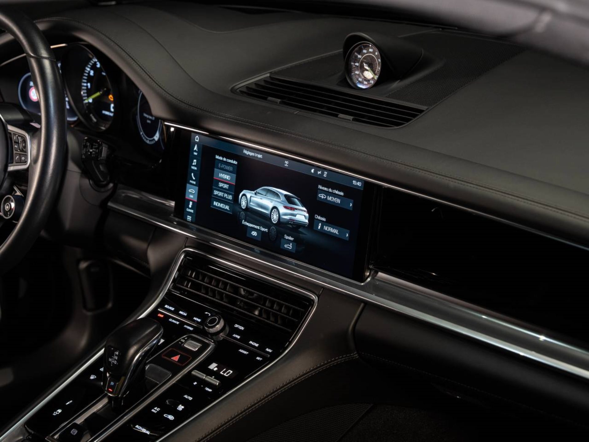 PORSCHE Panamera 4 E-Hybrid Sport Turismo-image-11