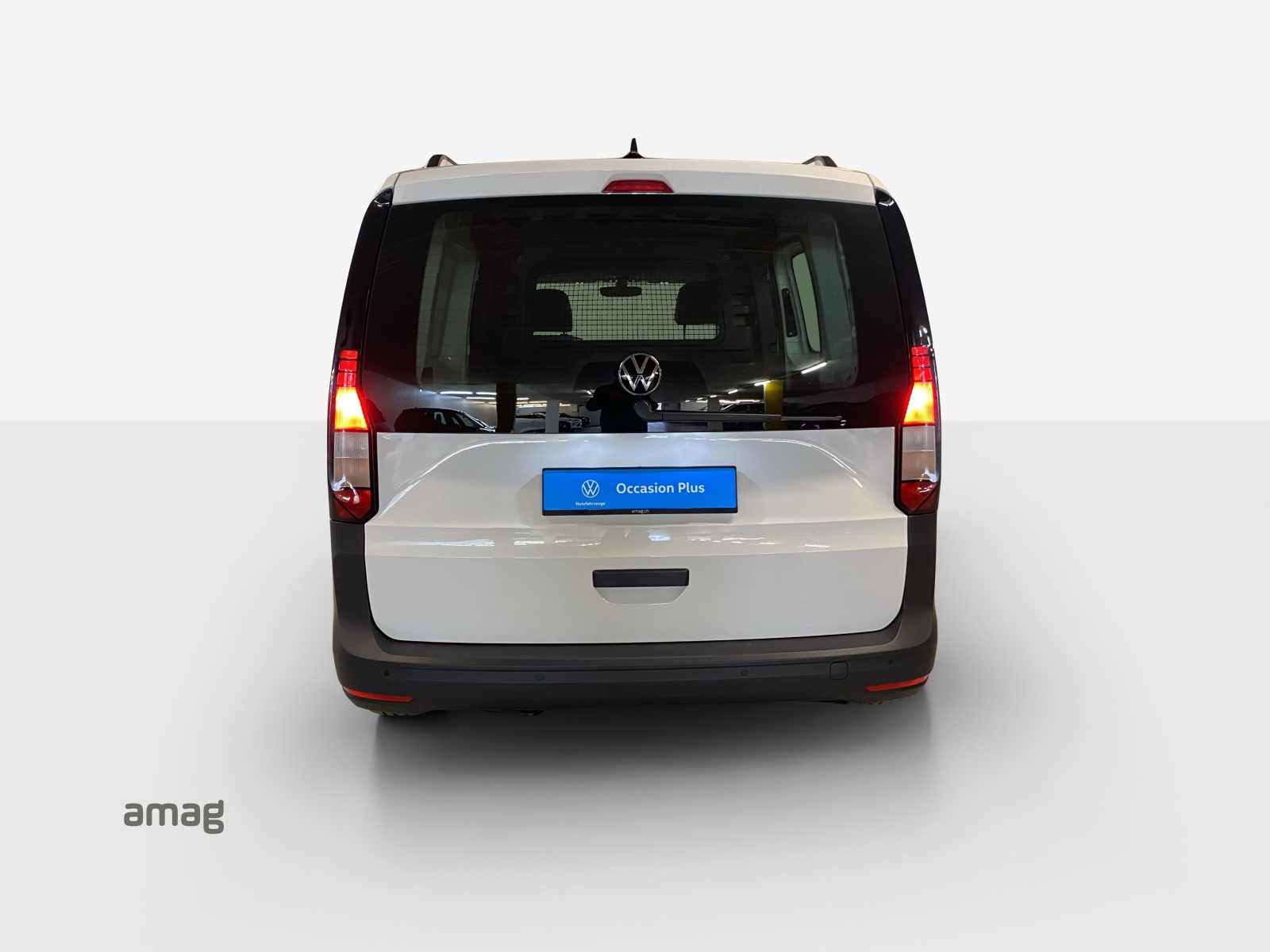 VW Caddy Cargo 2.0TDI-image-3