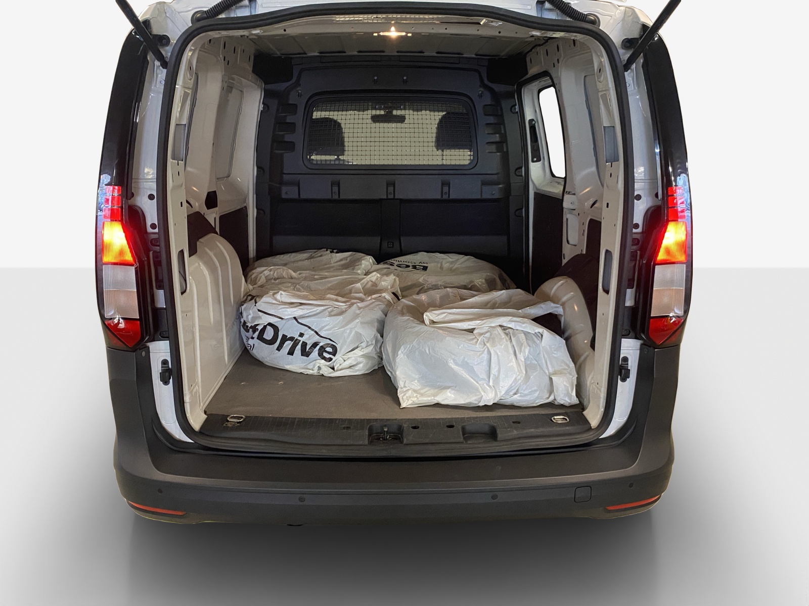 VW Caddy Cargo 2.0TDI-image-12