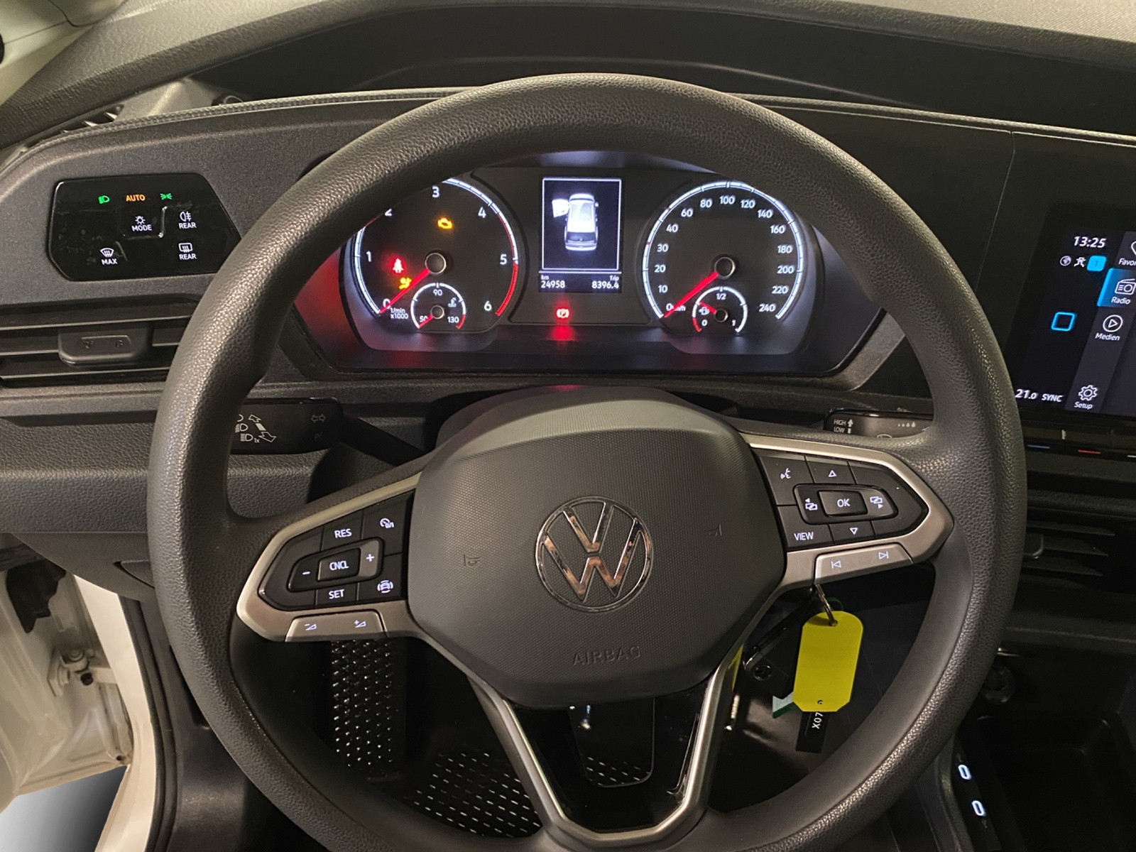 VW Caddy Cargo 2.0TDI-image-9