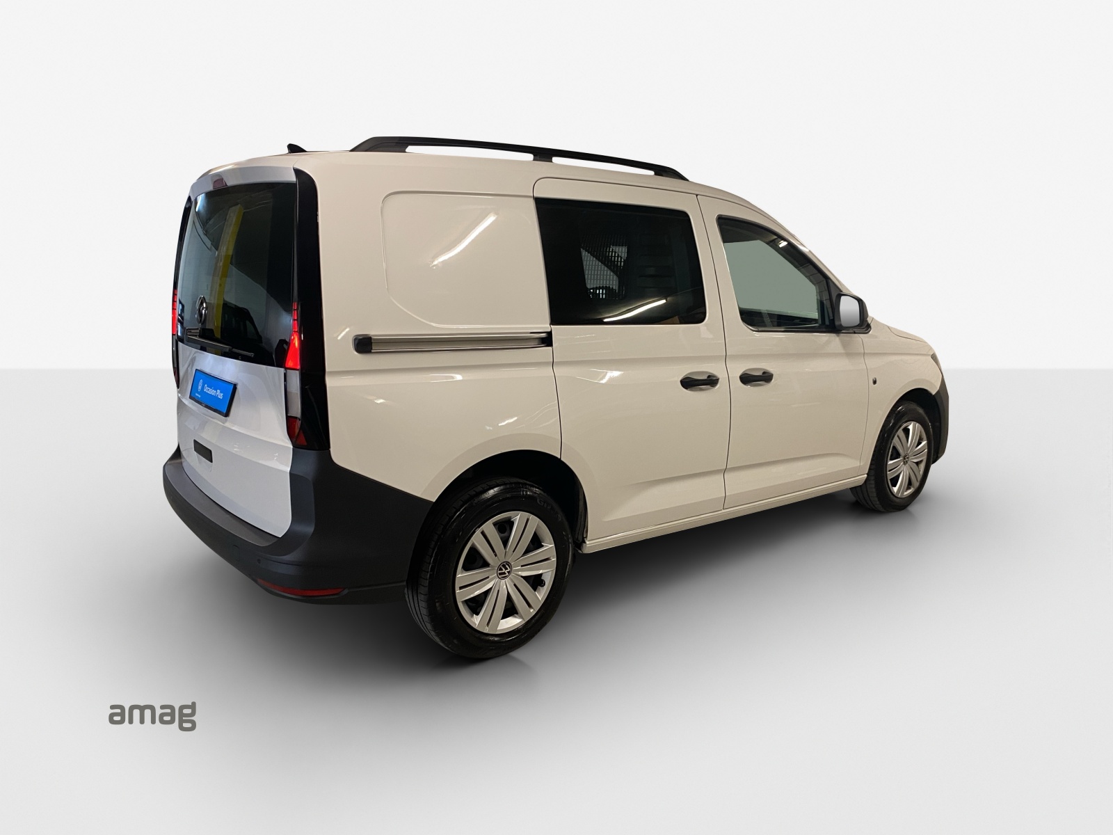 VW Caddy Cargo 2.0TDI-image-4