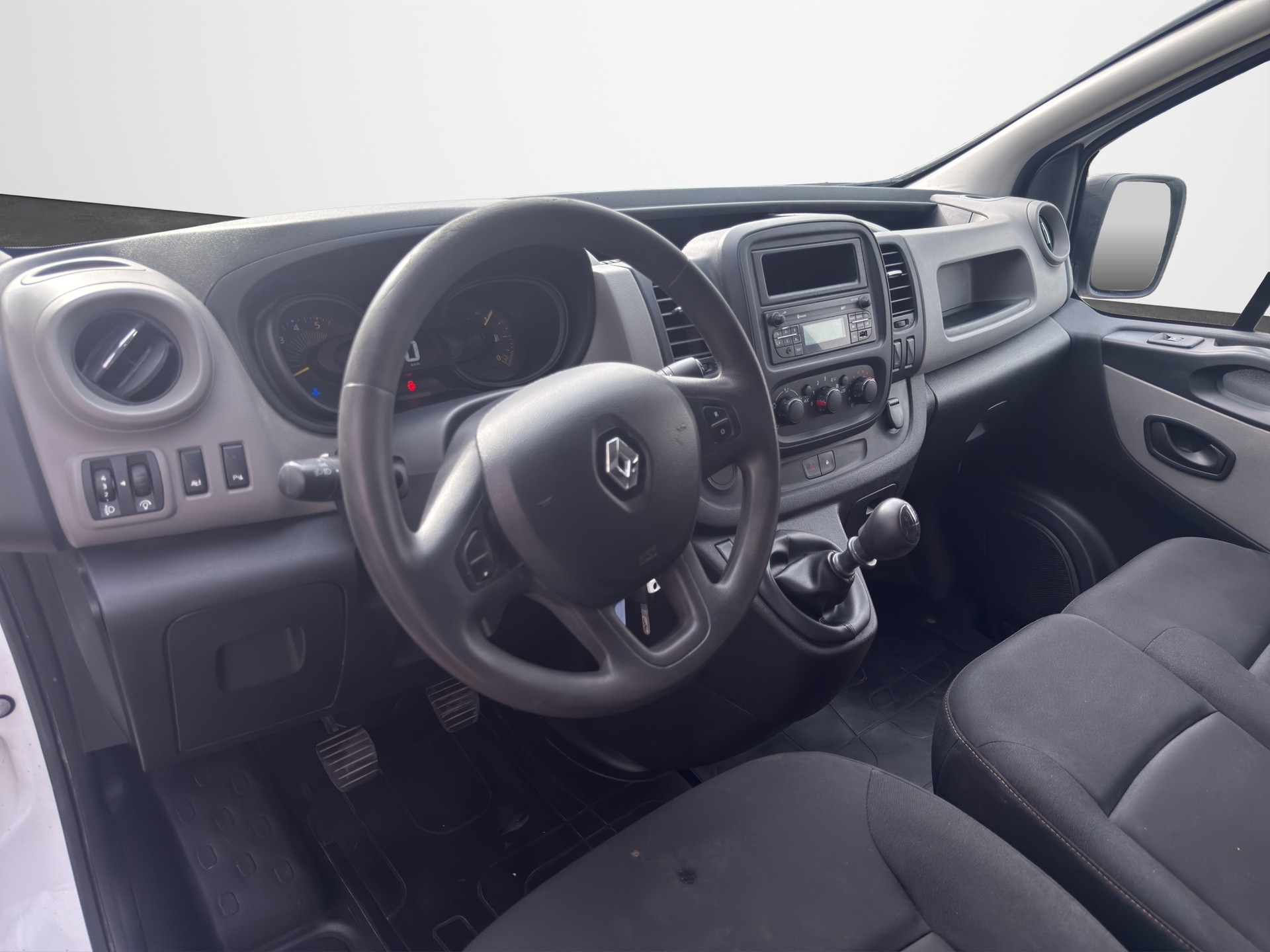 RENAULT Trafic 1.6 dCi 90 2.9t Access L1H1-image-8