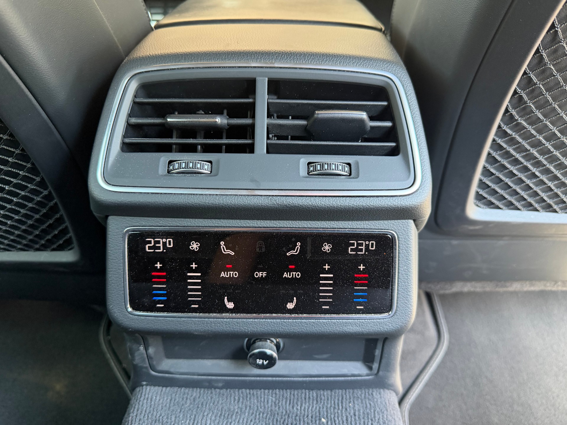 AUDI A6 Avant 50 TDI Sport quattro tiptronic-image-26