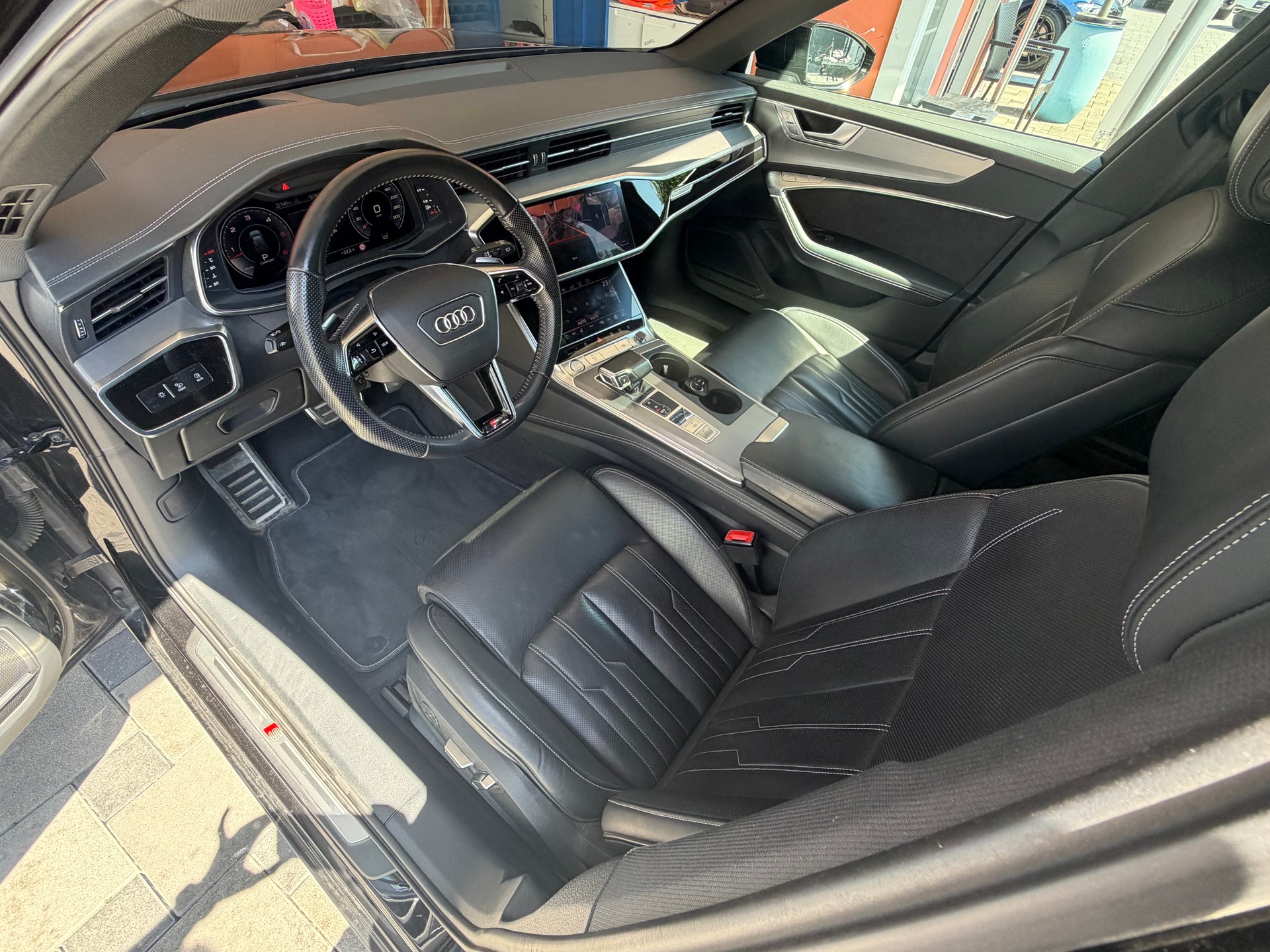 AUDI A6 Avant 50 TDI Sport quattro tiptronic-image-16