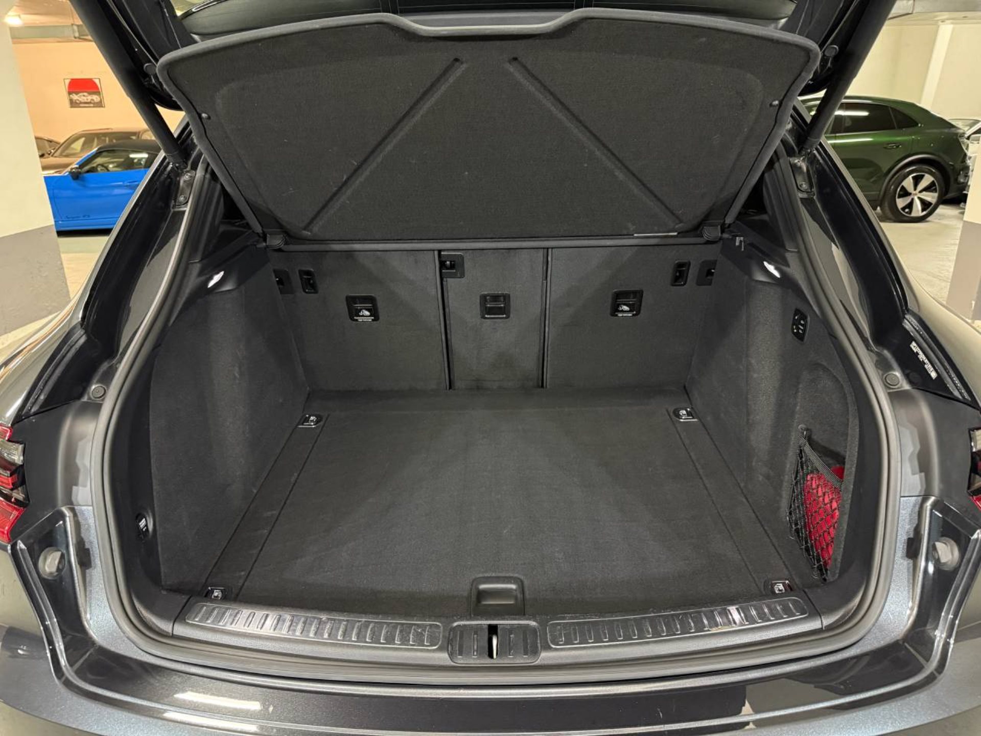 PORSCHE Macan Turbo-image-20