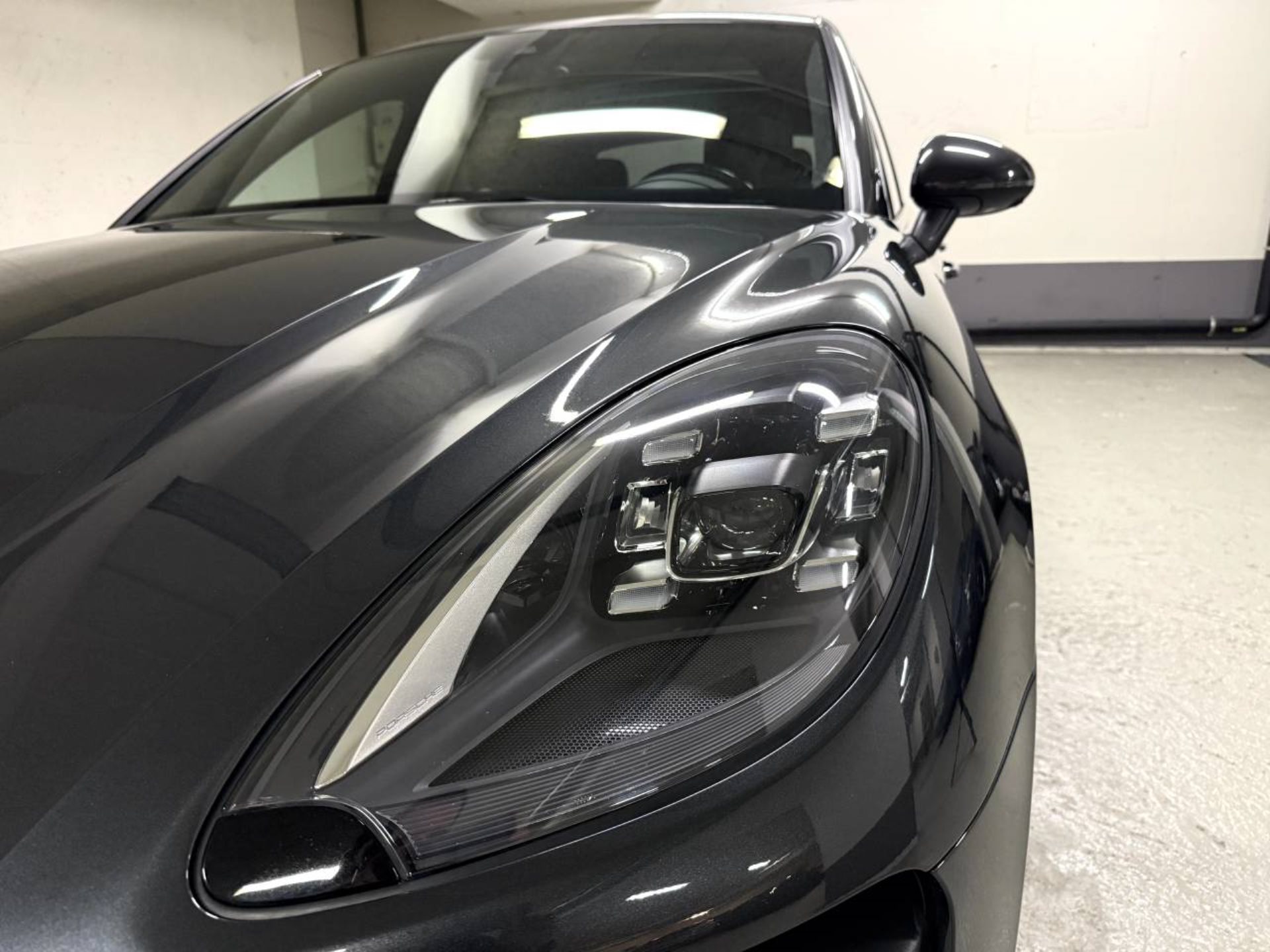 PORSCHE Macan Turbo-image-21