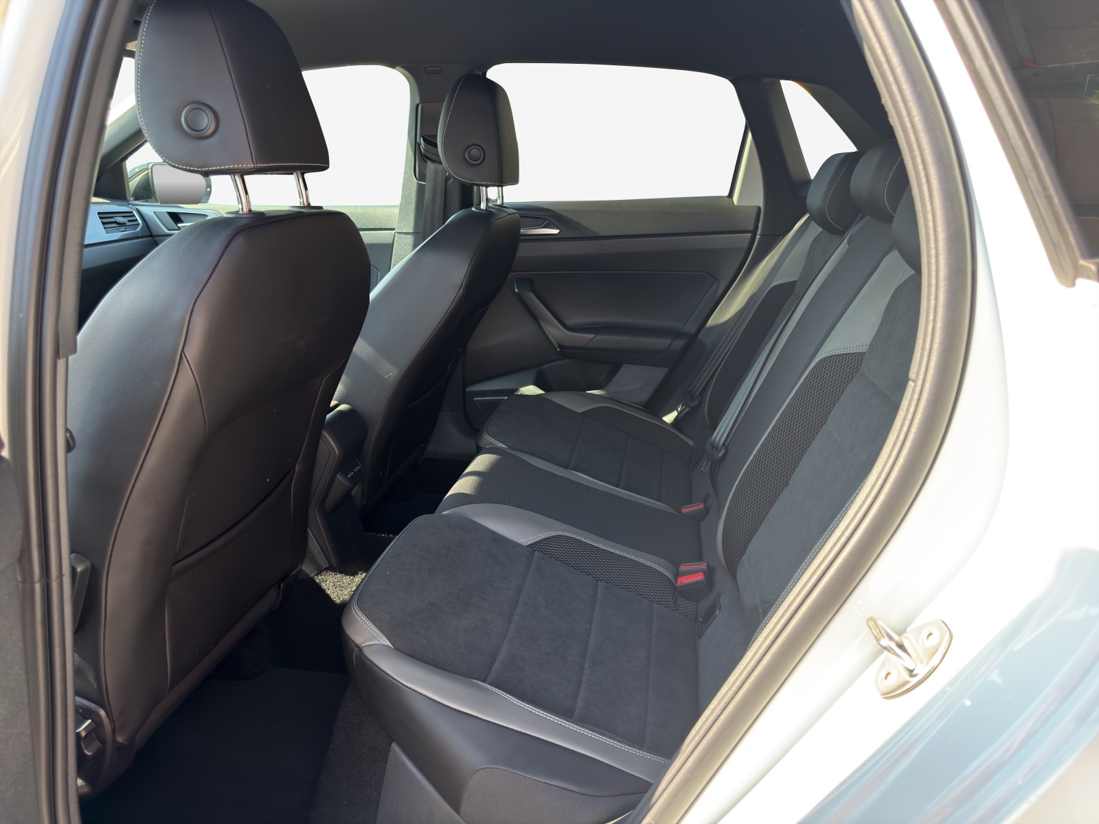 VW Polo 2.0 TSI GTI DSG-image-11