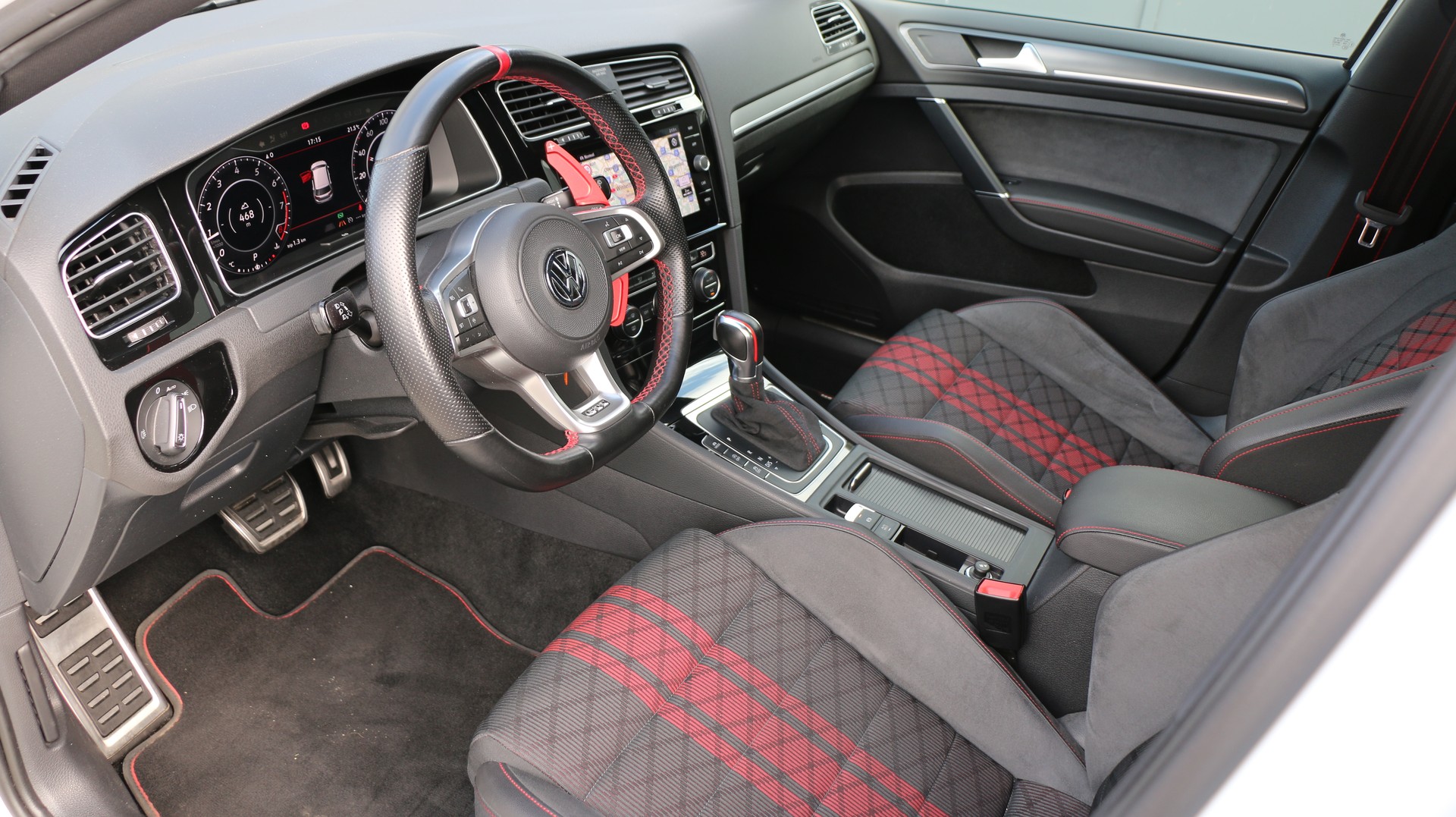 VW Golf 2.0 TSI GTI TCR-image-7