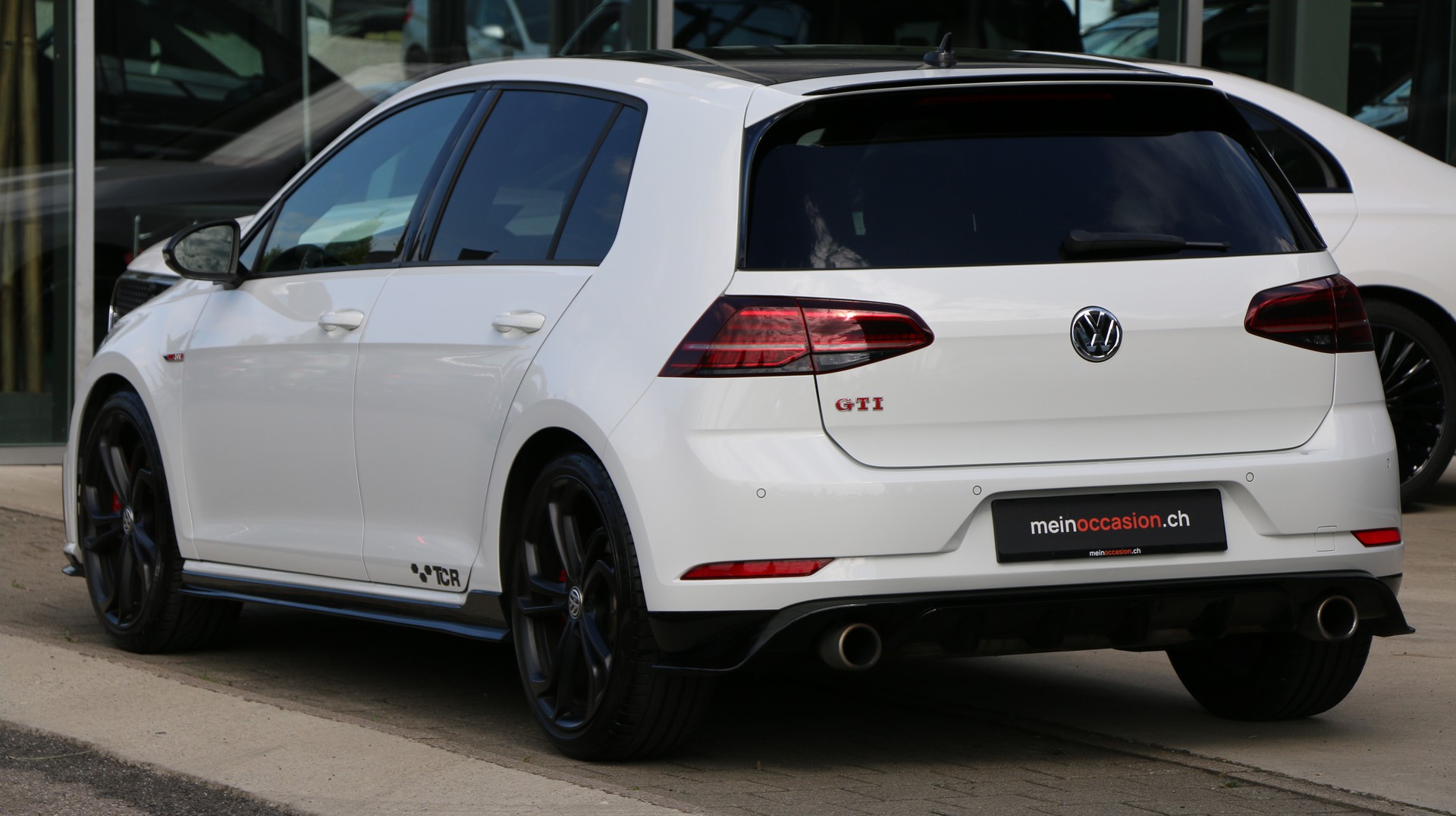 VW Golf 2.0 TSI GTI TCR-image-3