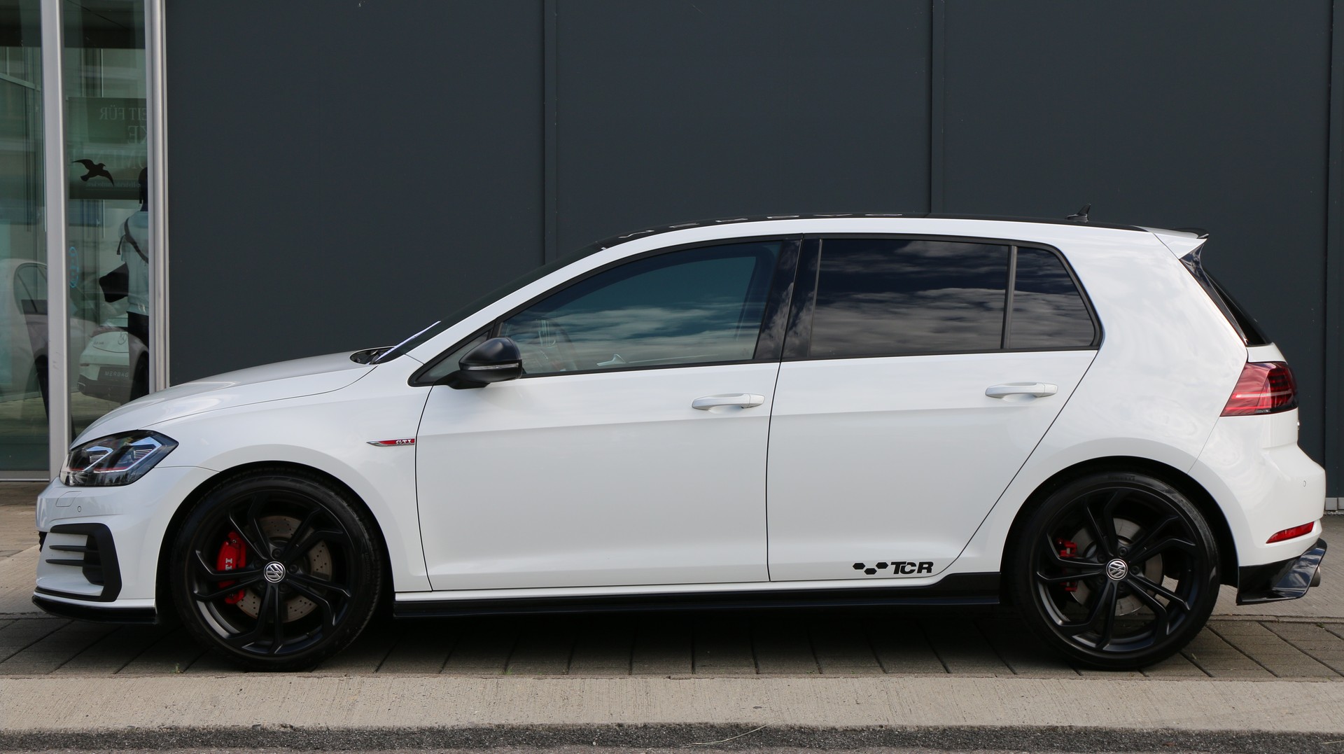 VW Golf 2.0 TSI GTI TCR-image-2