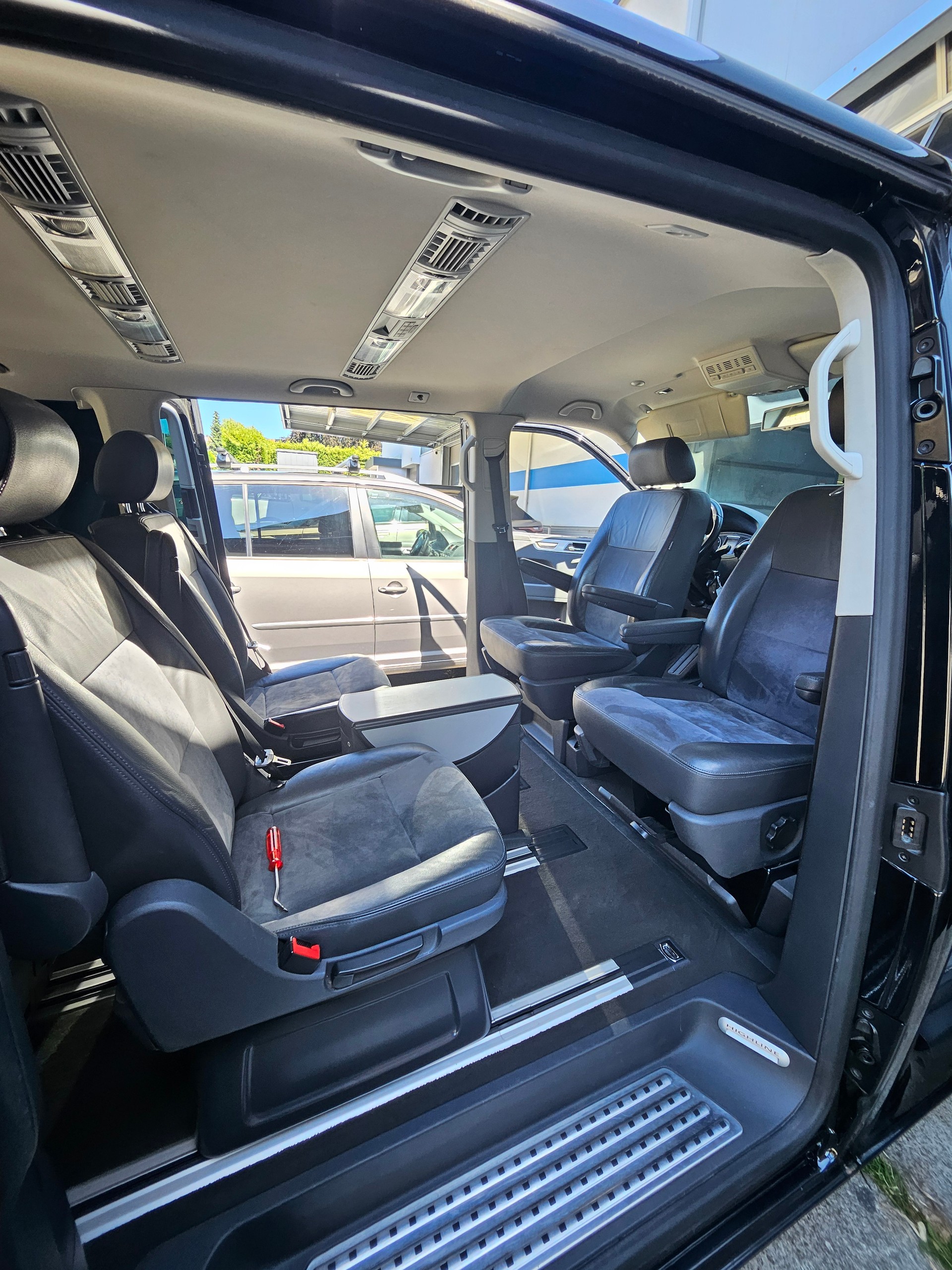 VW T5 Multivan 2.0 Bi-TDI CR Highline 4Motion DSG-image-7