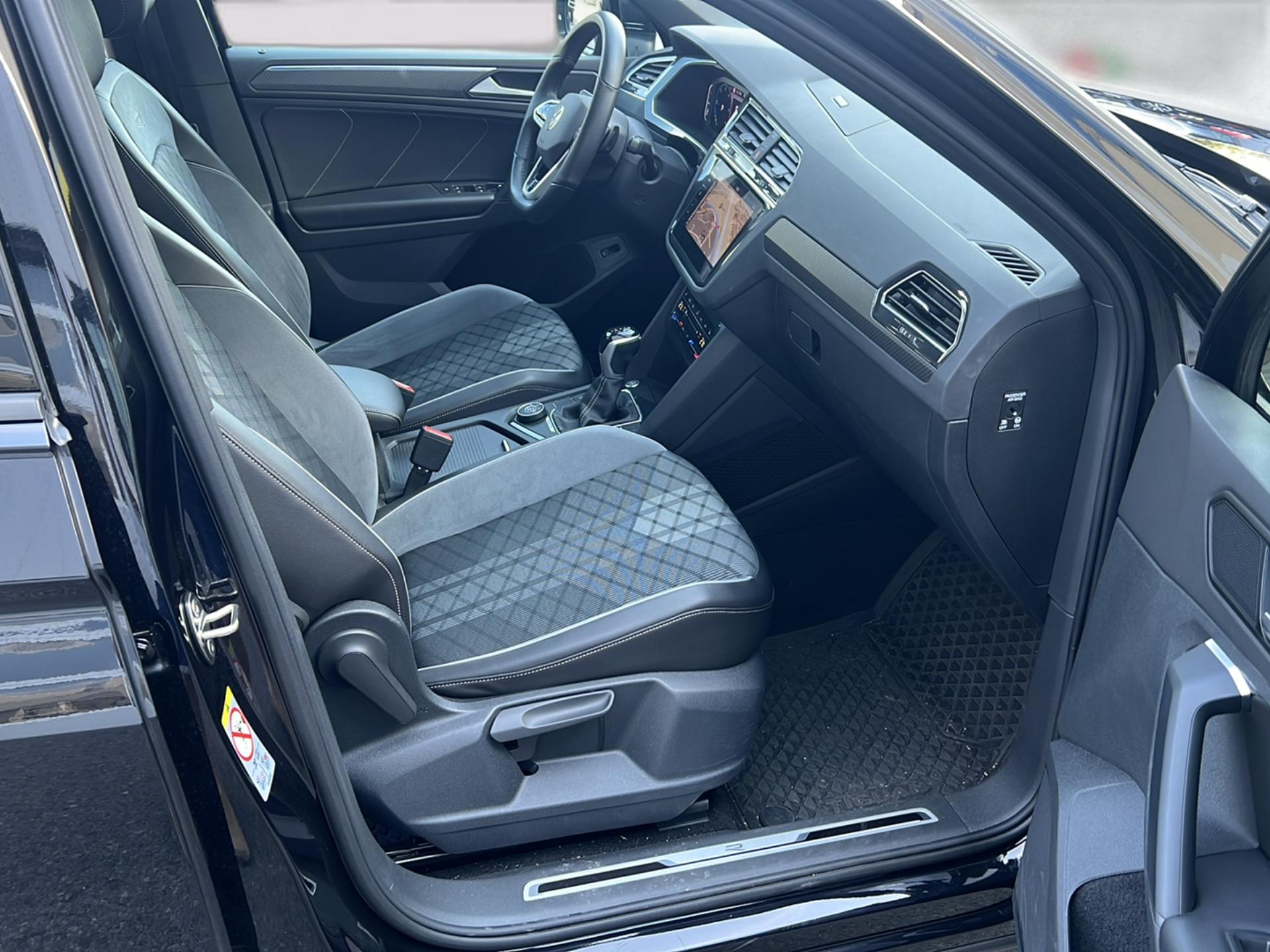 VW Tiguan 2.0 TDI SCR R-Line DSG-image-18