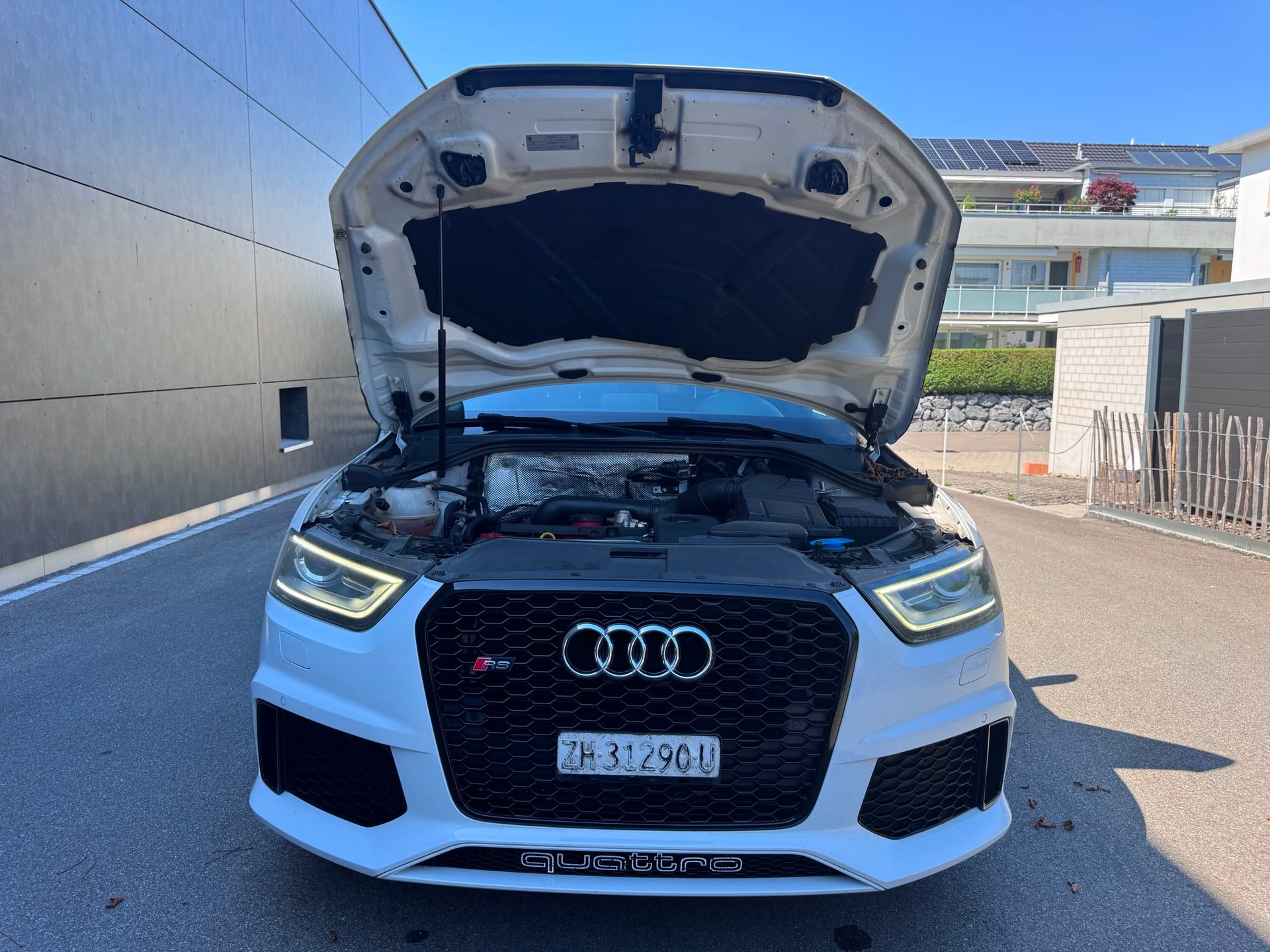 AUDI RS Q3 2.5 TFSI quattro S-tronic-image-8