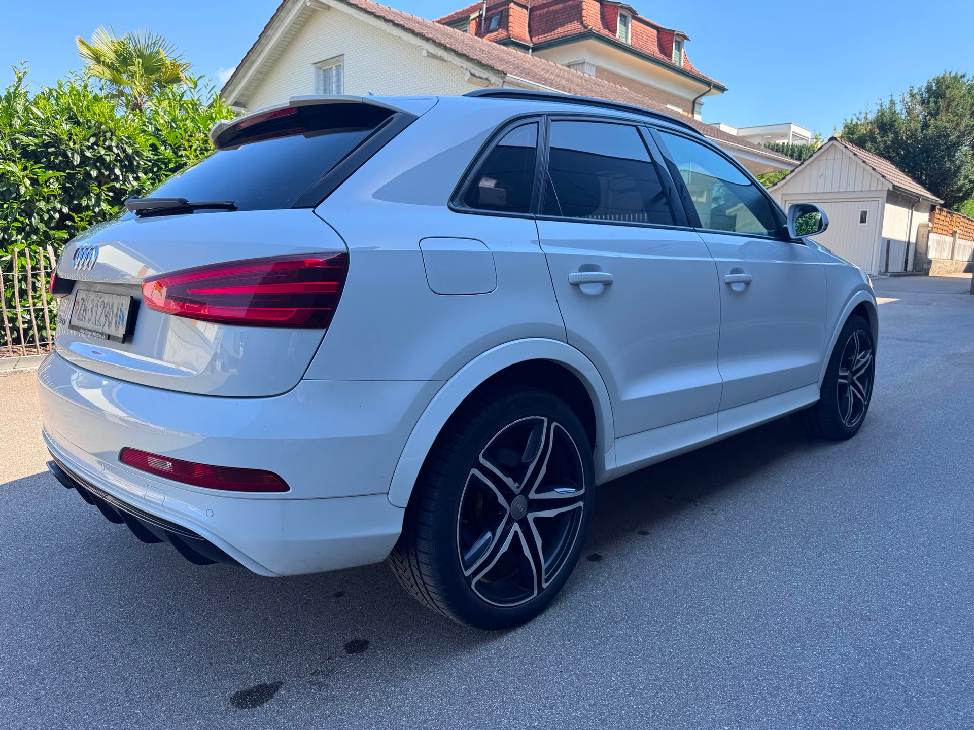 AUDI RS Q3 2.5 TFSI quattro S-tronic-image-4