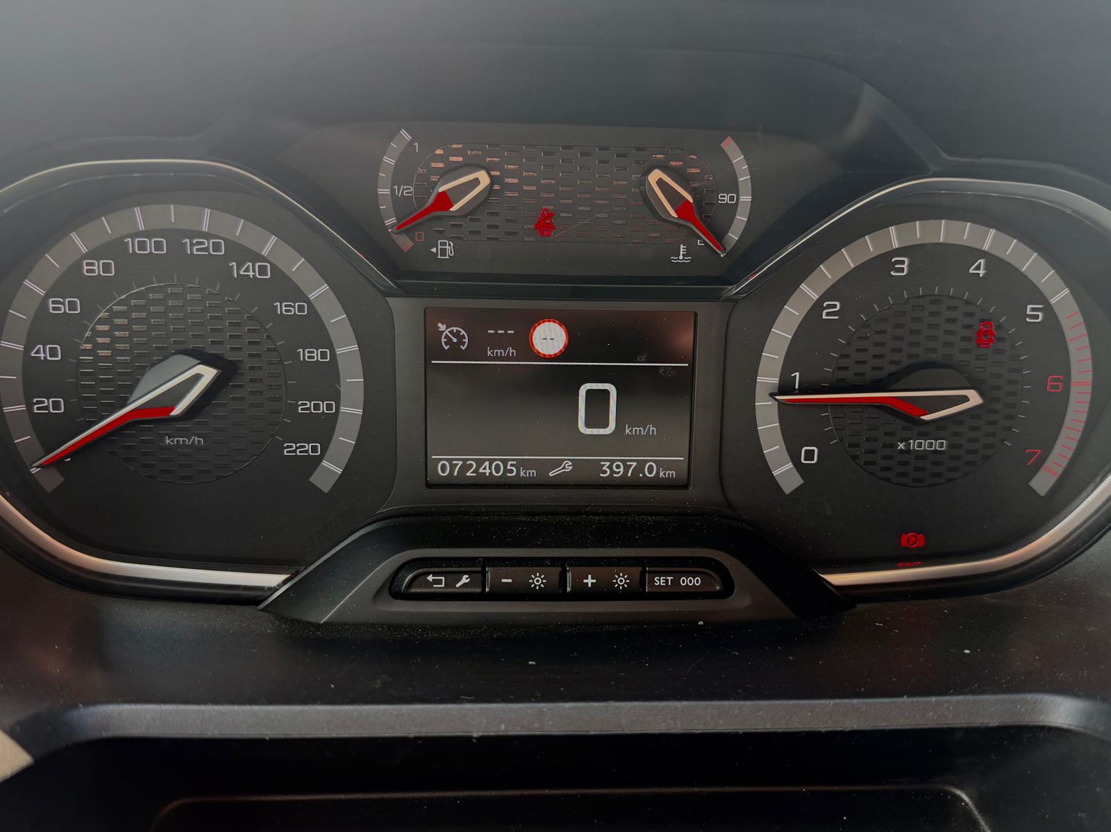 PEUGEOT 1.5 BlueHDi 130 GT Line-image-4