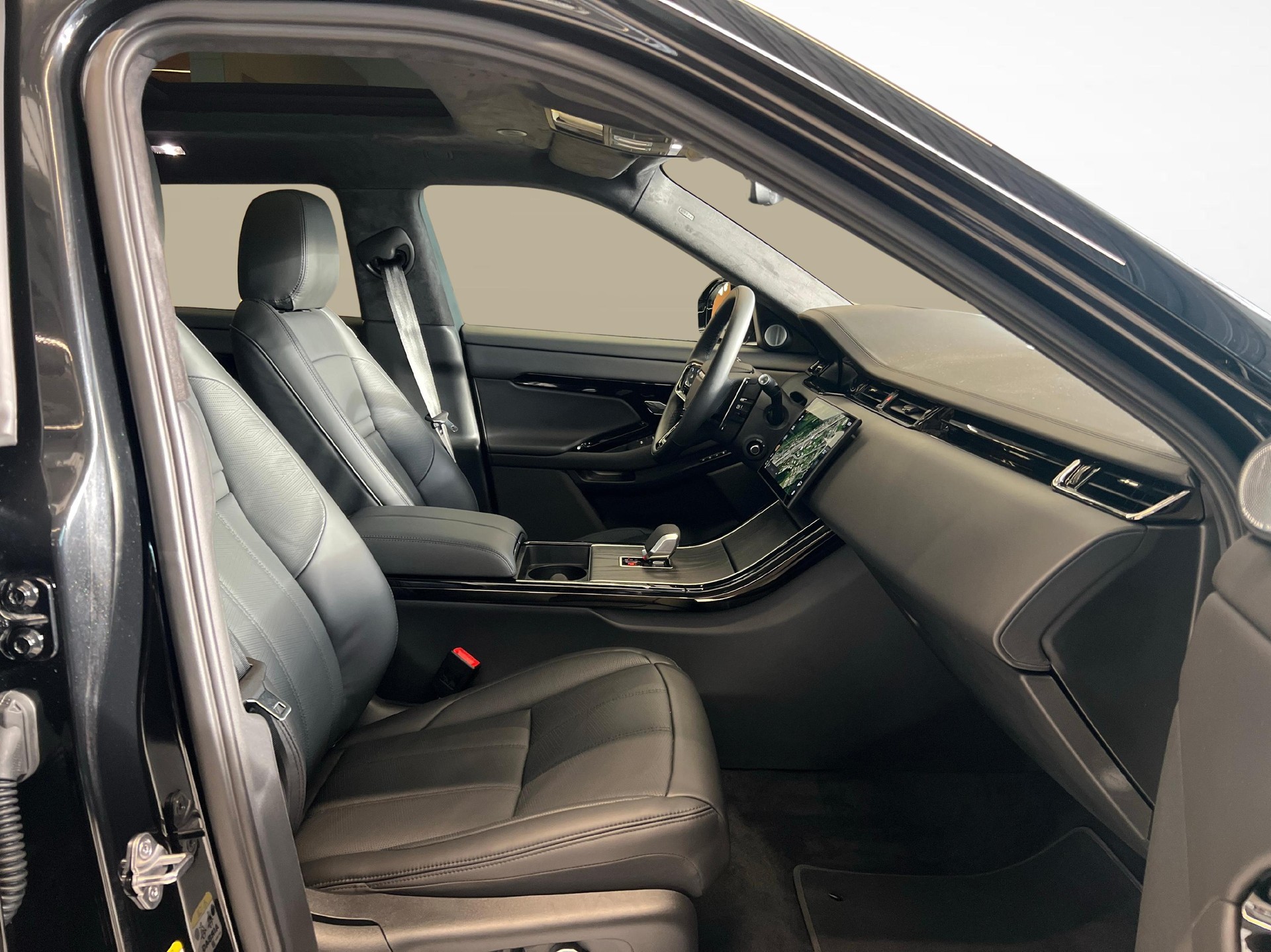 LAND ROVER Range Rover Evoque 1.5 T 270e Autobiography-image-9