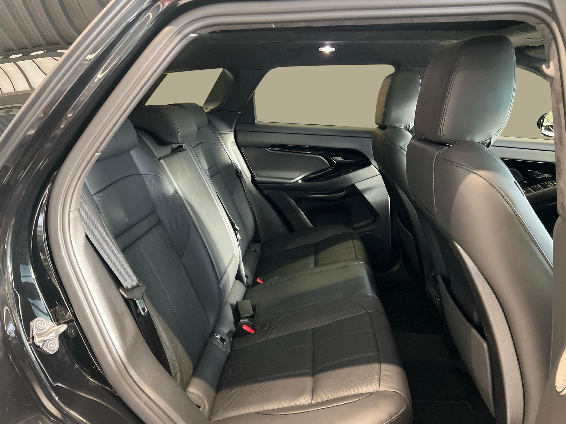 LAND ROVER Range Rover Evoque 1.5 T 270e Autobiography-image-10