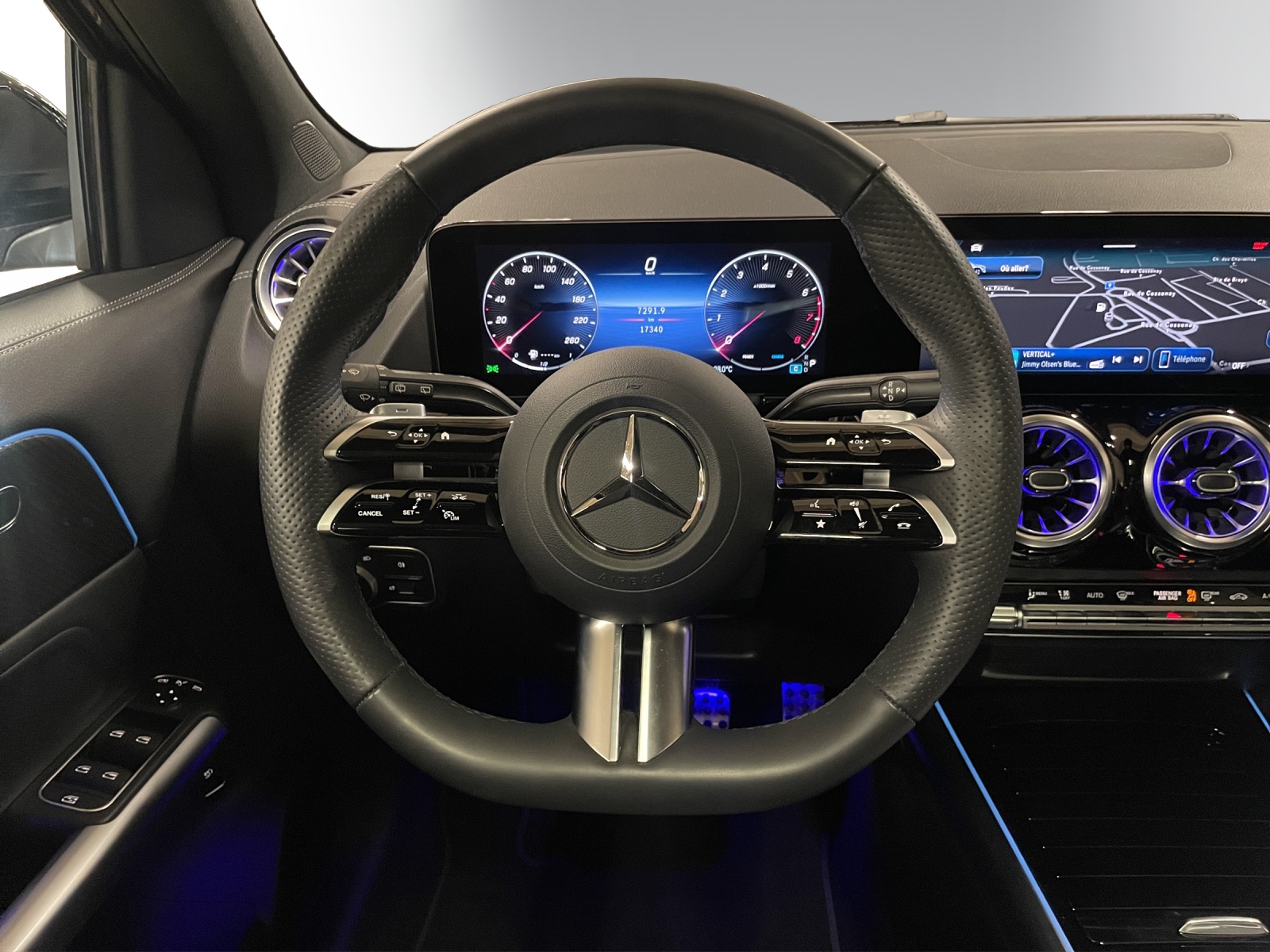 MERCEDES-BENZ GLA 250 4Matic Swiss Star-image-13