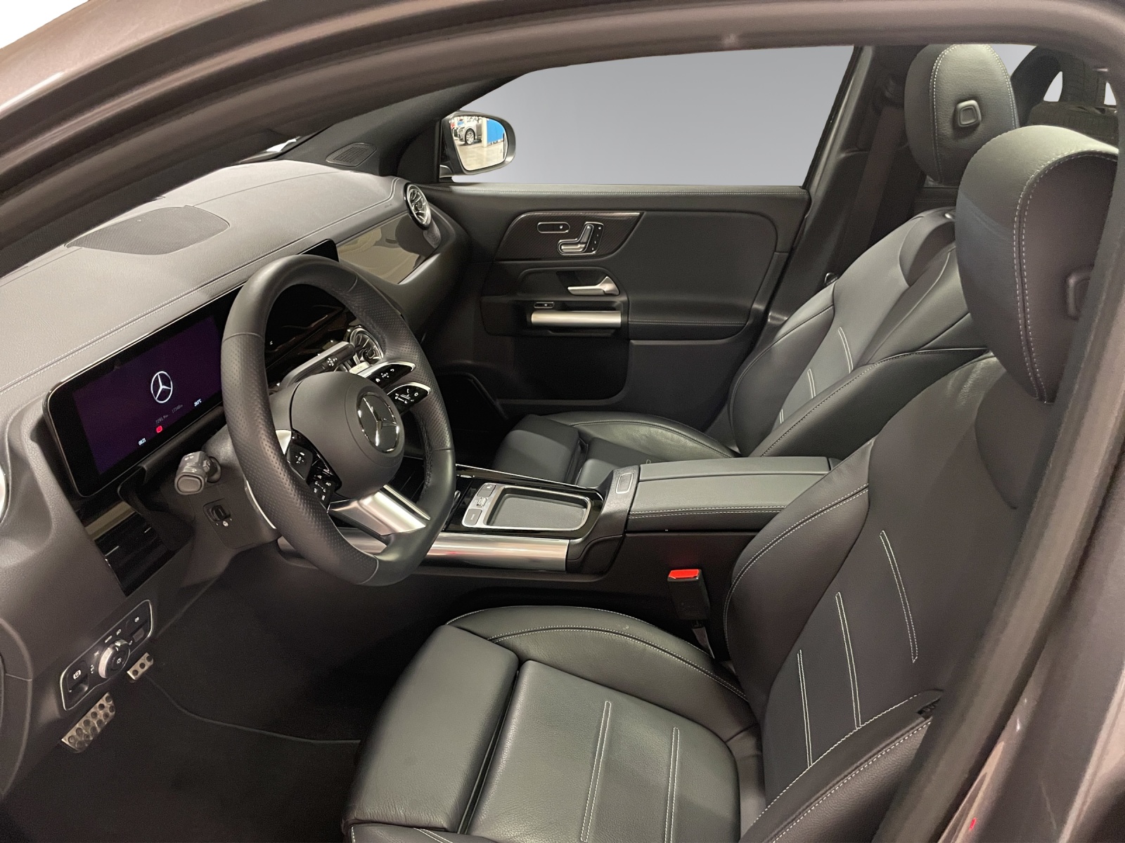 MERCEDES-BENZ GLA 250 4Matic Swiss Star-image-8
