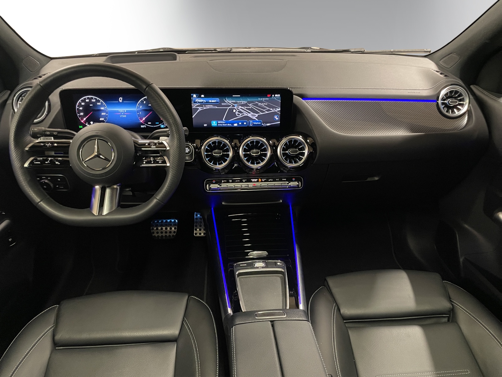 MERCEDES-BENZ GLA 250 4Matic Swiss Star-image-11