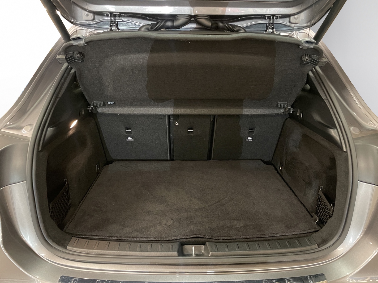 MERCEDES-BENZ GLA 250 4Matic Swiss Star-image-6