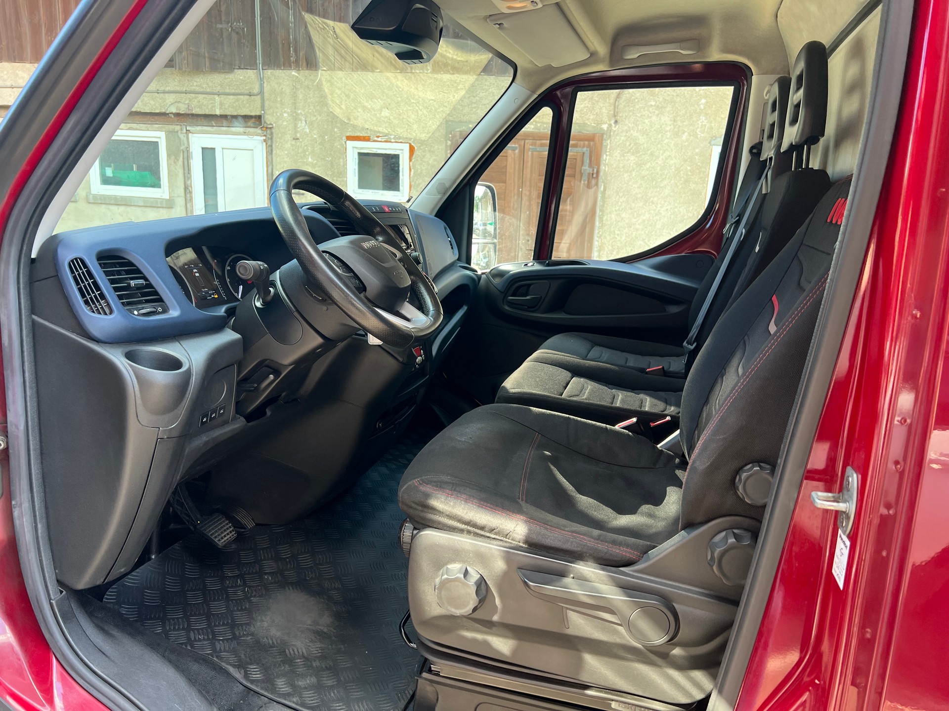 IVECO 33 S 16H A8-image-8