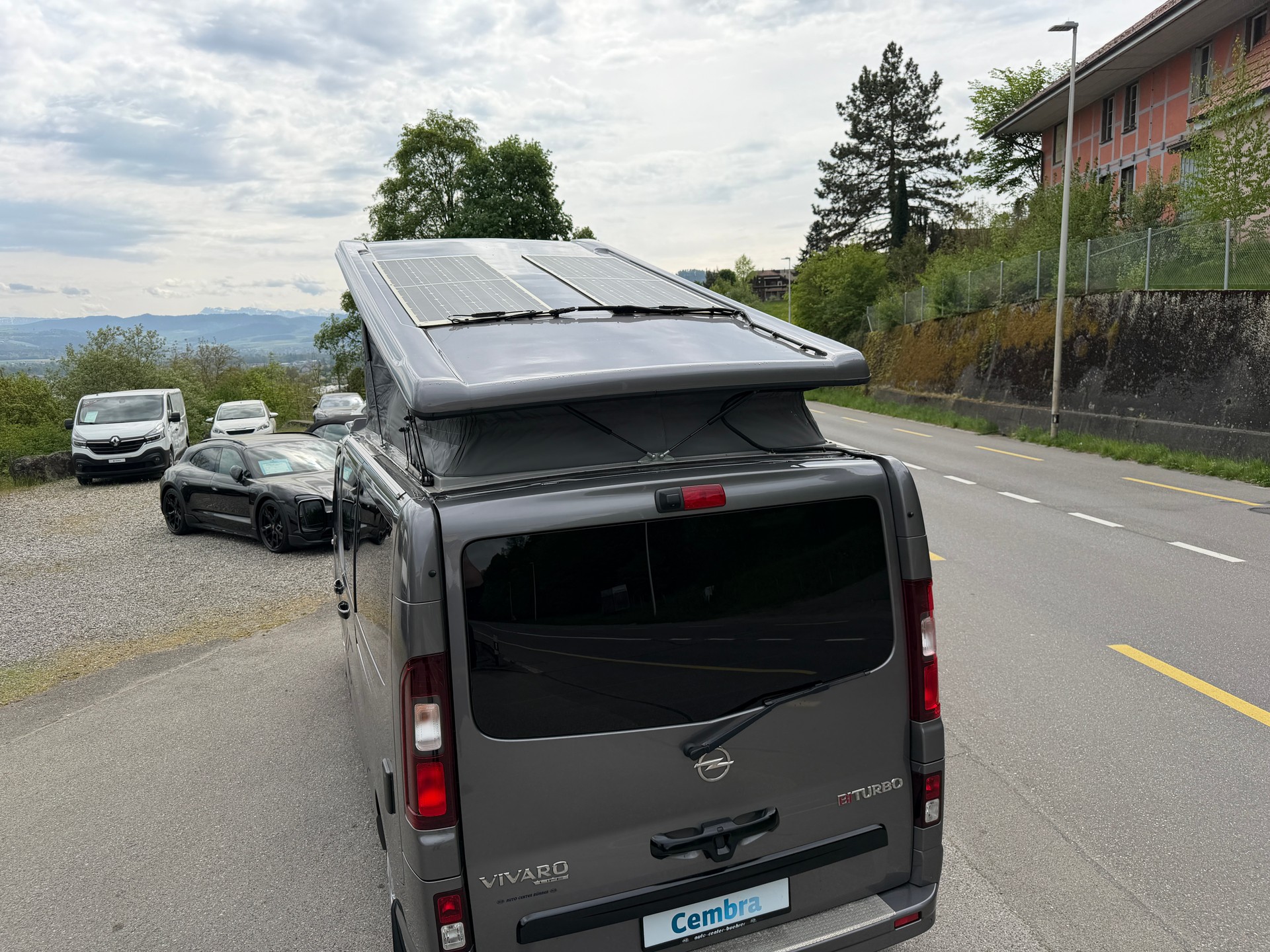 OPEL VIVARO-image-4