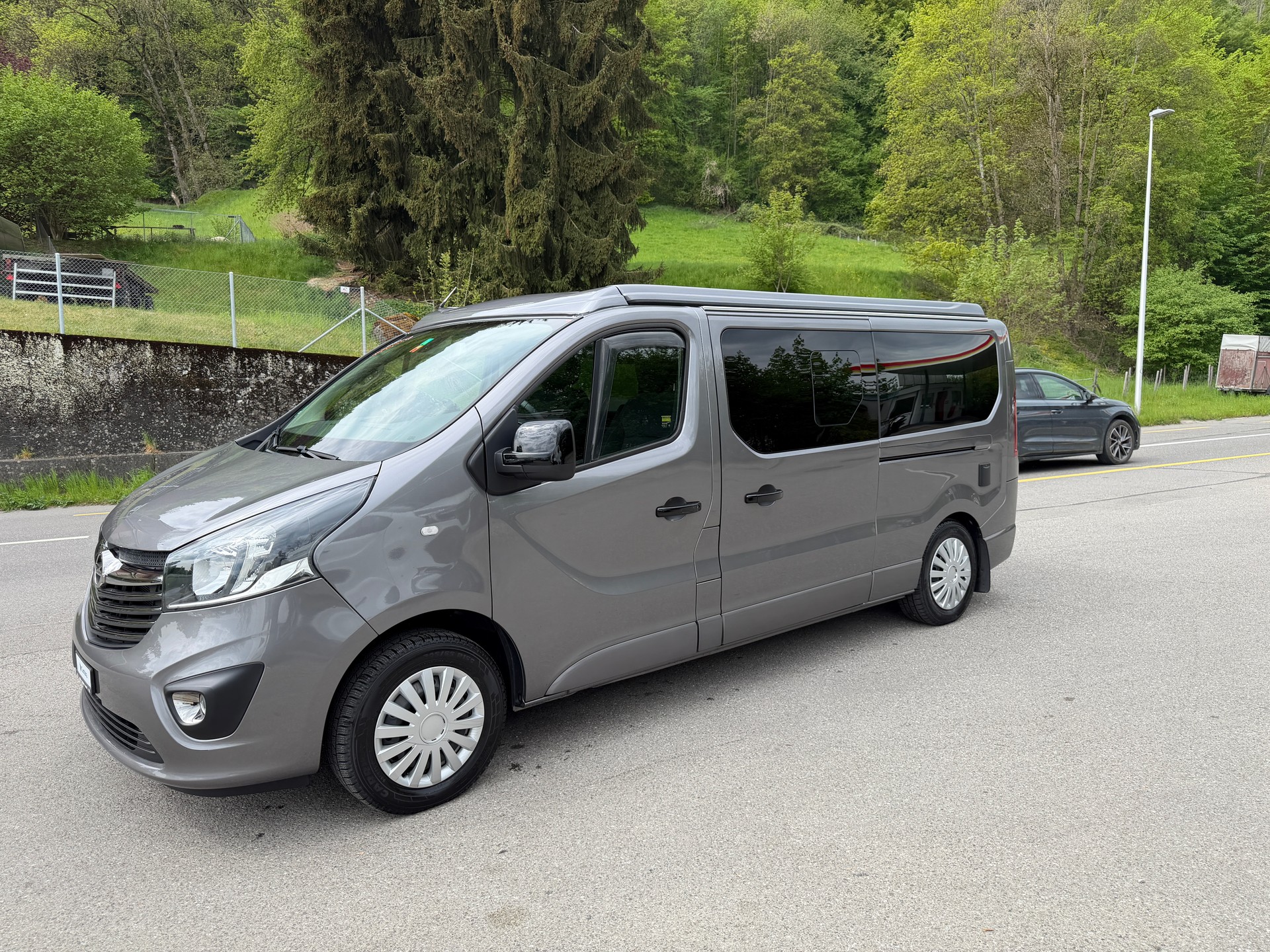 OPEL VIVARO-image-7