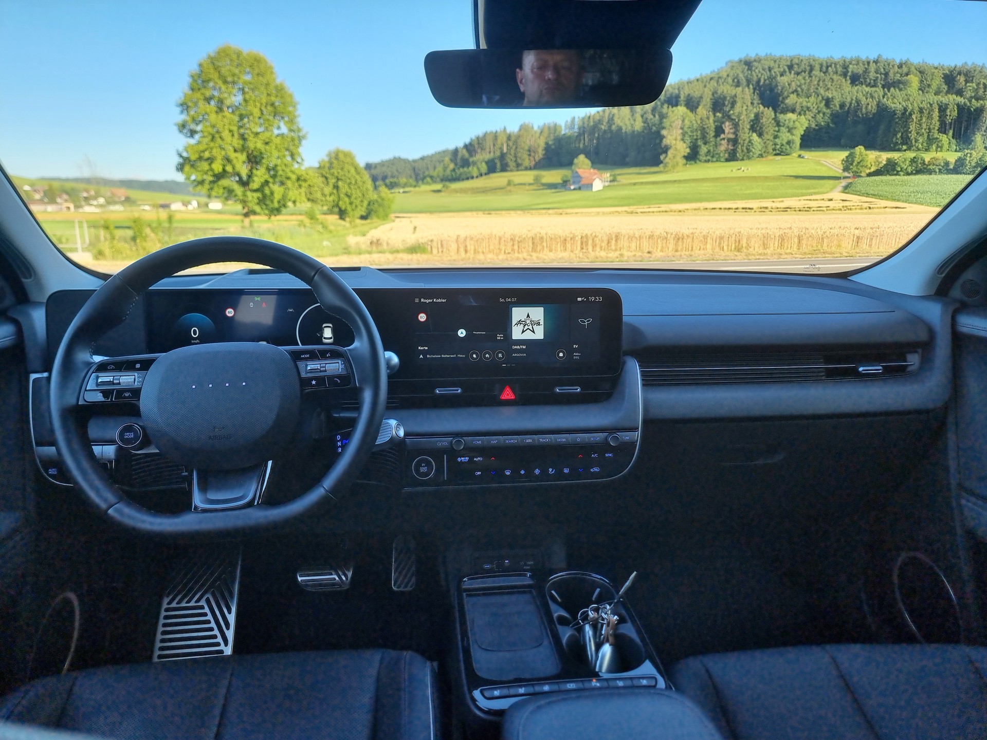 HYUNDAI Ioniq 5 84 kWh Amplia 2WD-image-3