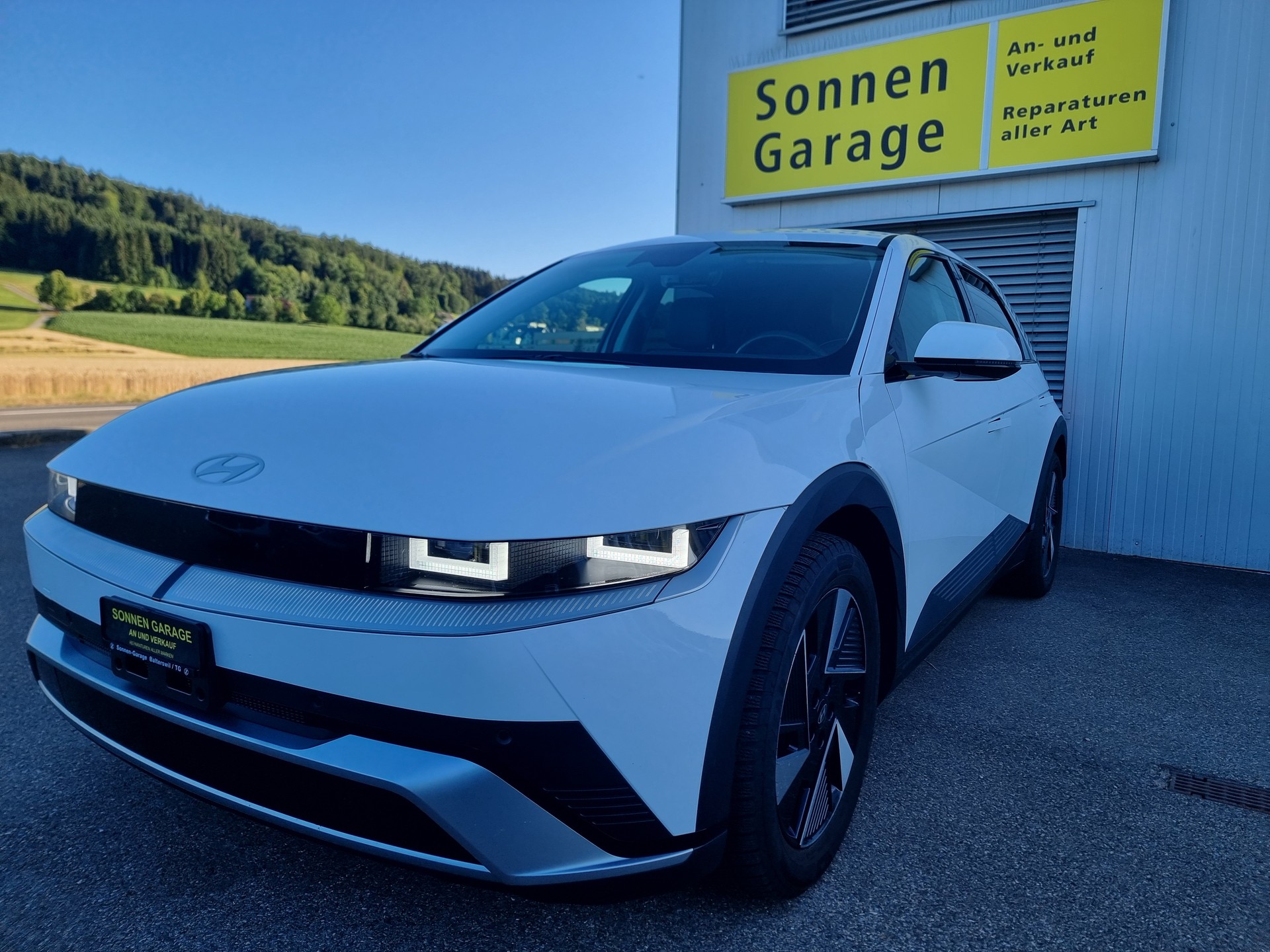 HYUNDAI Ioniq 5 84 kWh Amplia 2WD-image-2