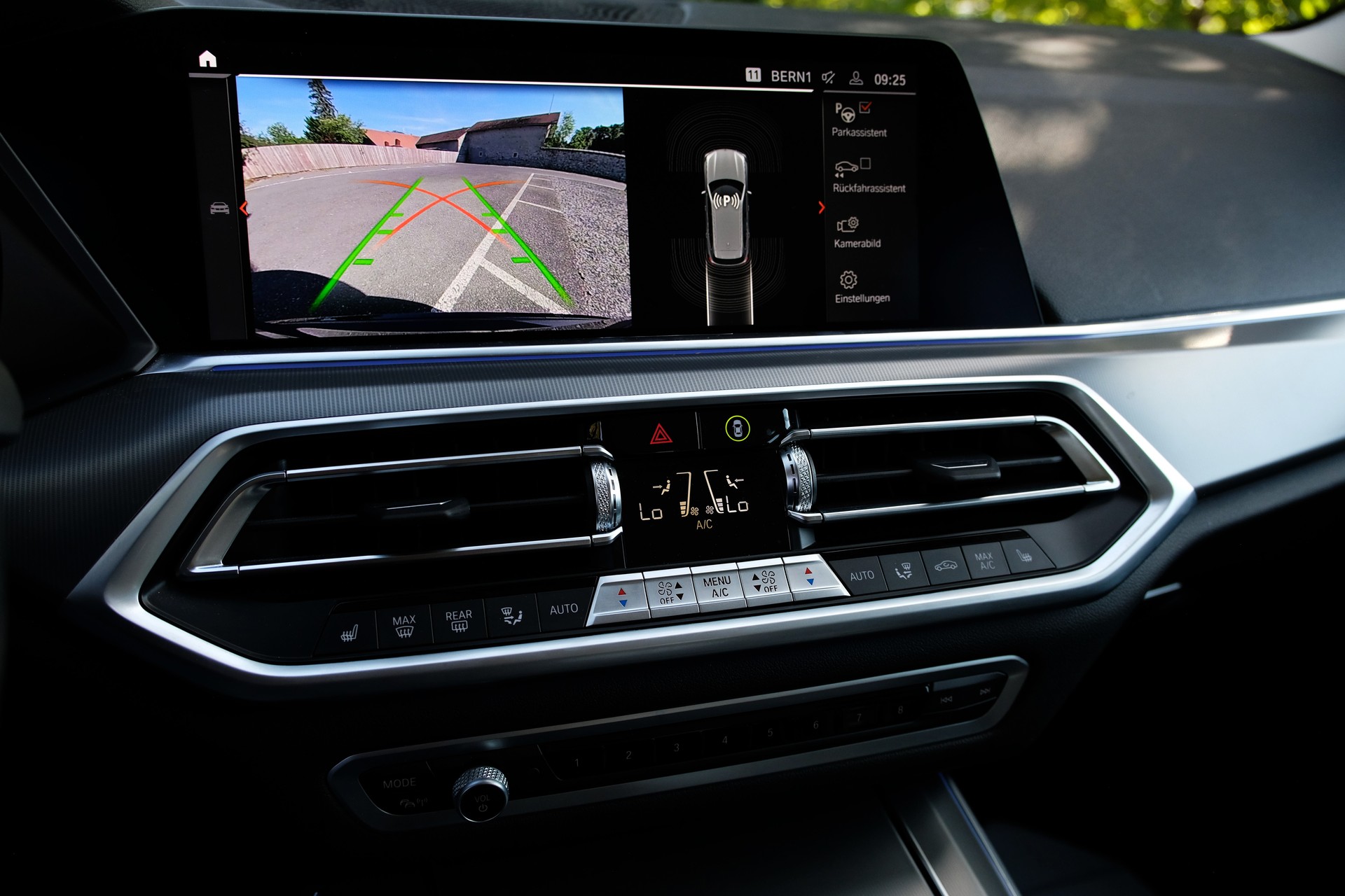 BMW X5 xDrive 48V 40i Steptronic-image-19