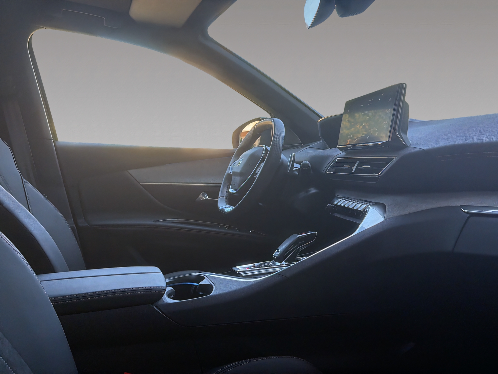 PEUGEOT 3008 1.2 PureTech GT Pack-image-11