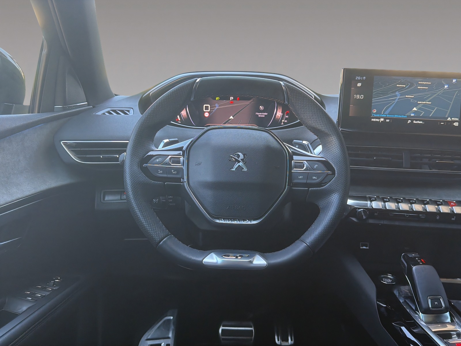 PEUGEOT 3008 1.2 PureTech GT Pack-image-9