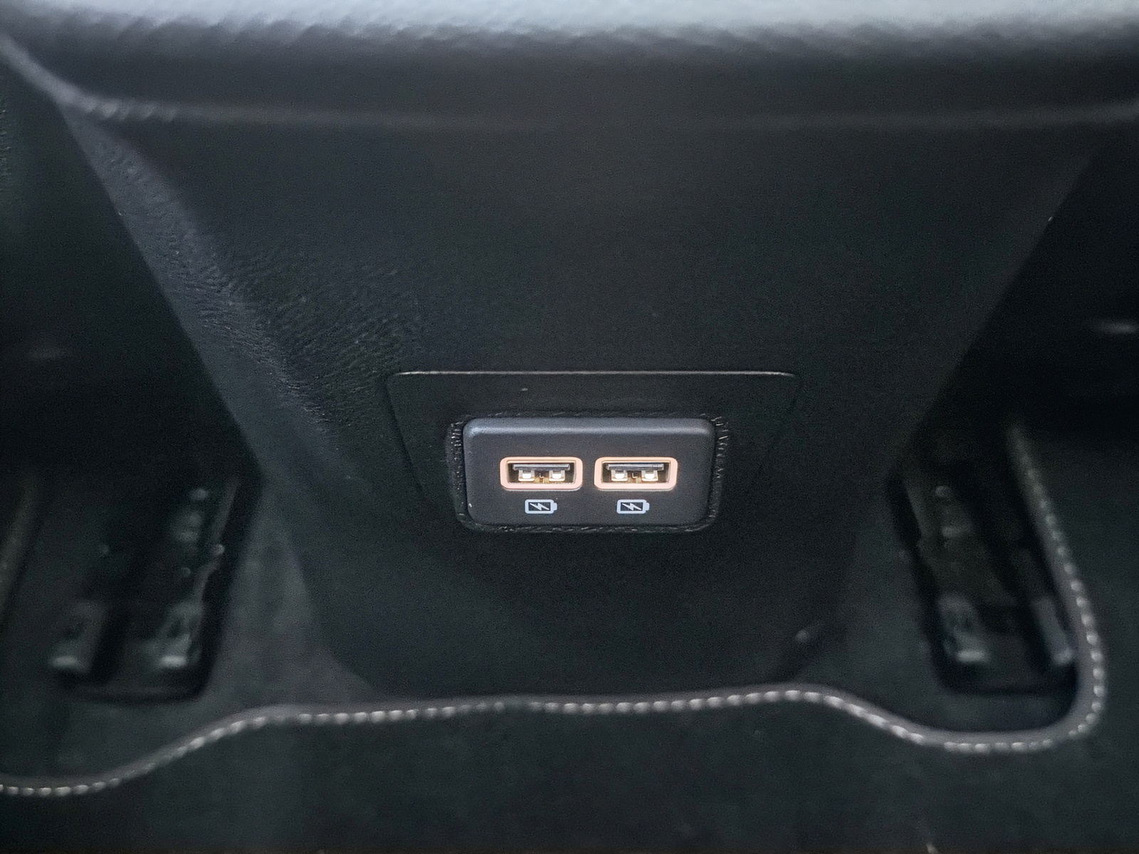 PEUGEOT 3008 1.2 PureTech GT Pack-image-18