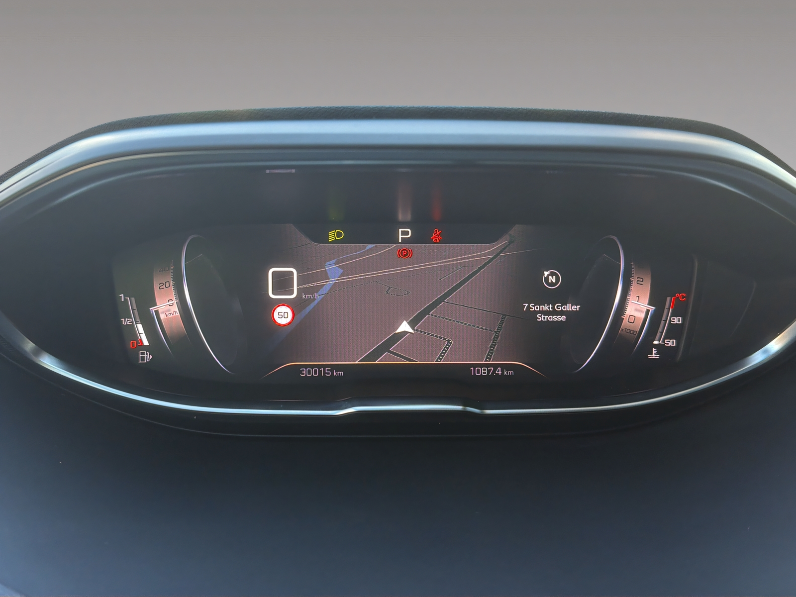 PEUGEOT 3008 1.2 PureTech GT Pack-image-10